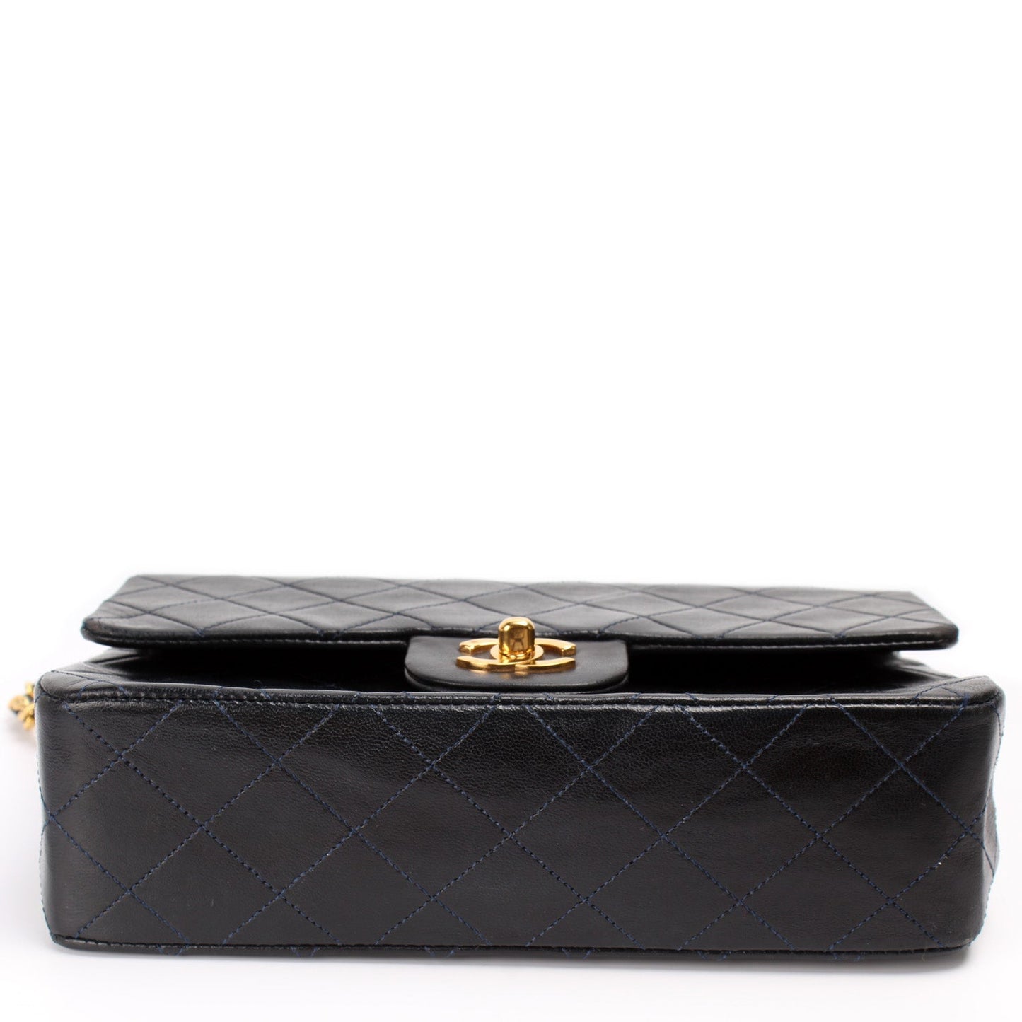 Classic Flap Medium Lambskin 1M
