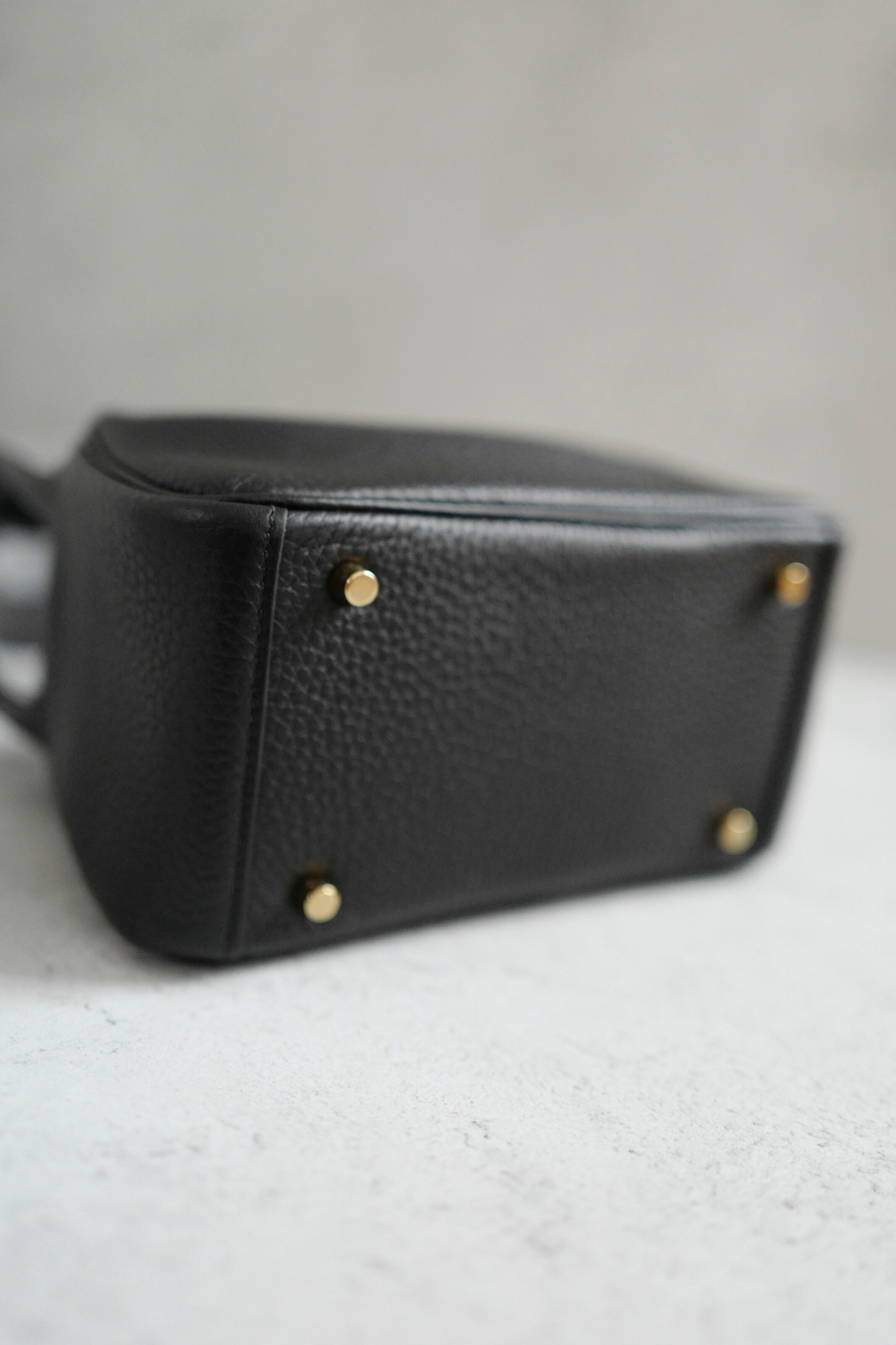 Brand New Hermès Mini Lindy Black Noir Clemence Gold Hardware U 2023