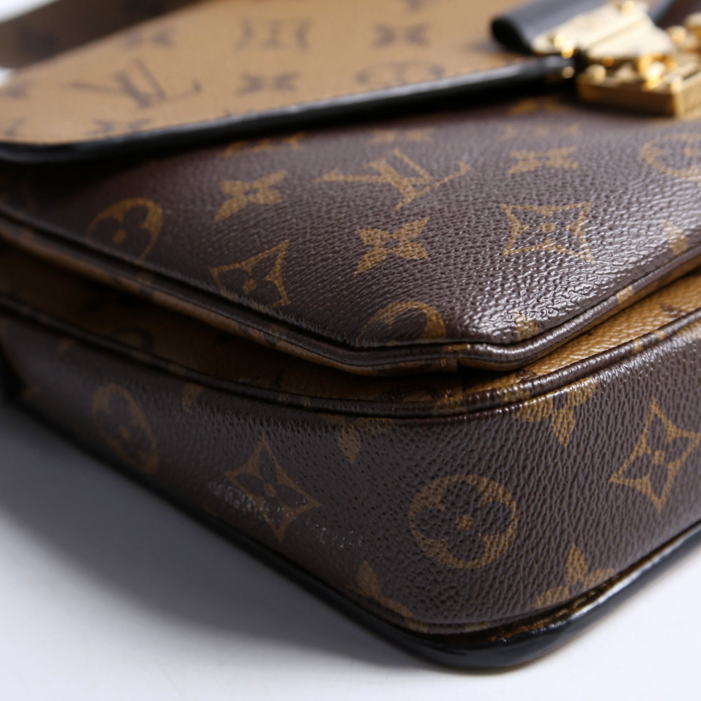 Pochette Metis Reverse Monogram