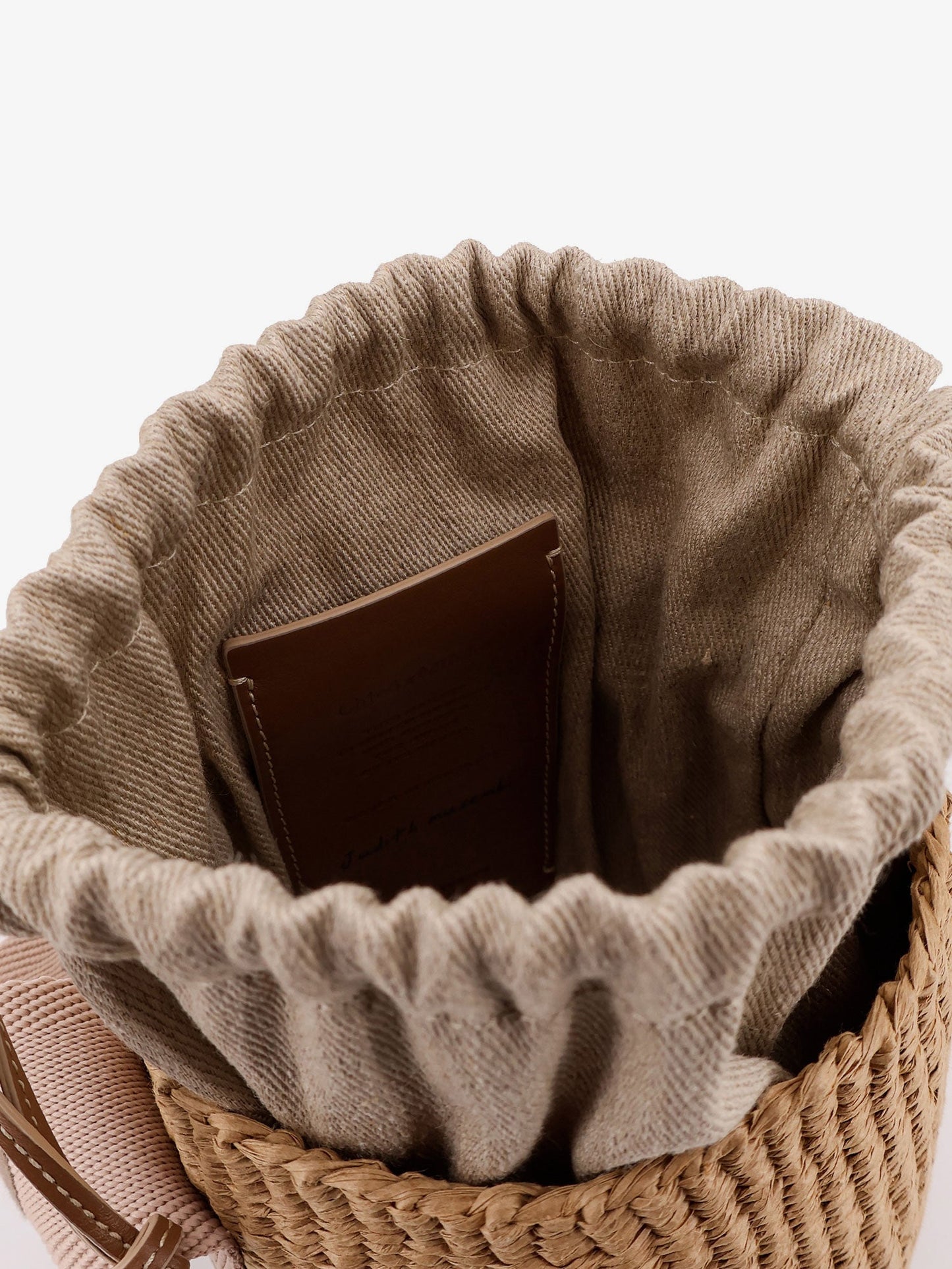 Woody raffia bucket bag