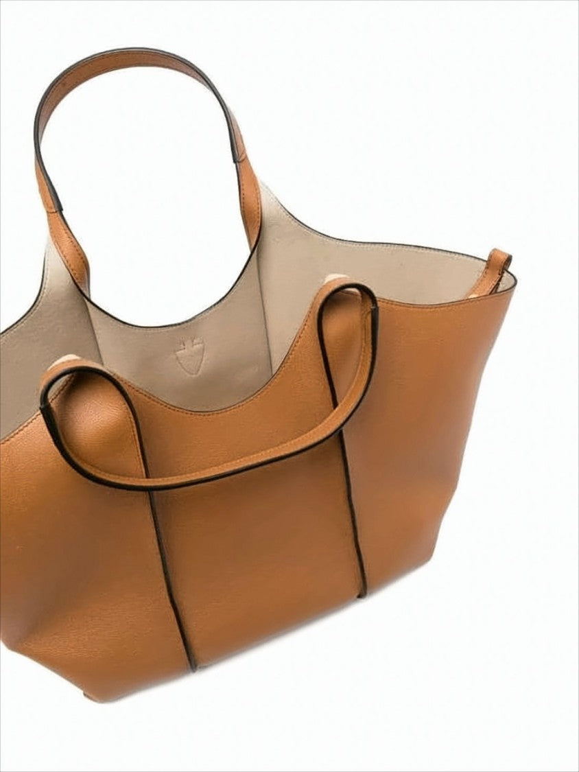 Tod's Structured Smooth Leather Shoulder Bag With T-Shaped Buckle