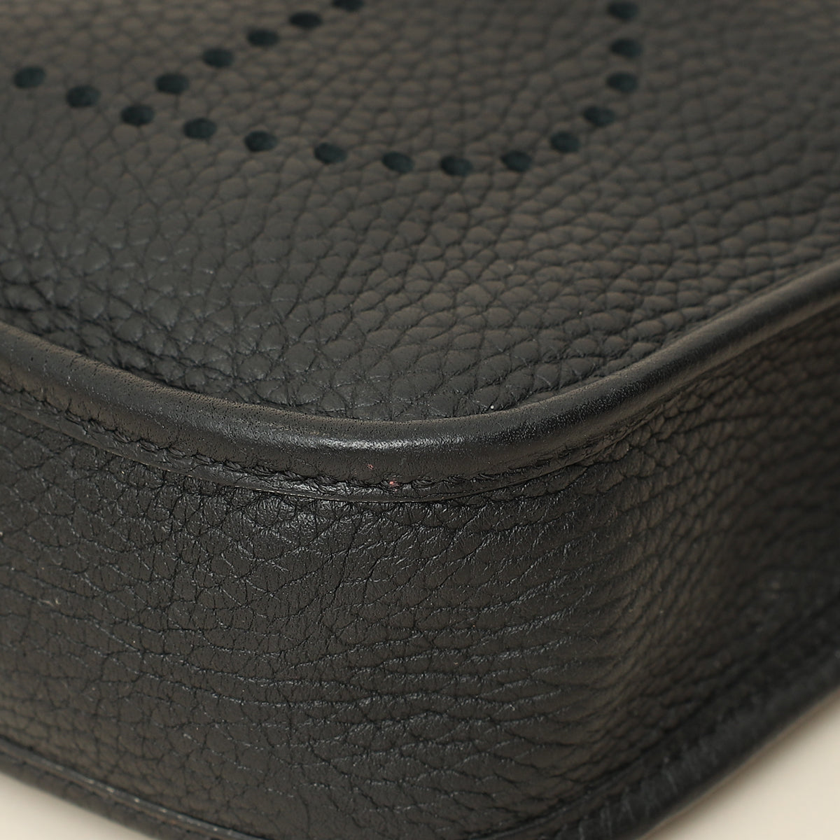 Hermes Noir Evelyne 16 TPM Bag