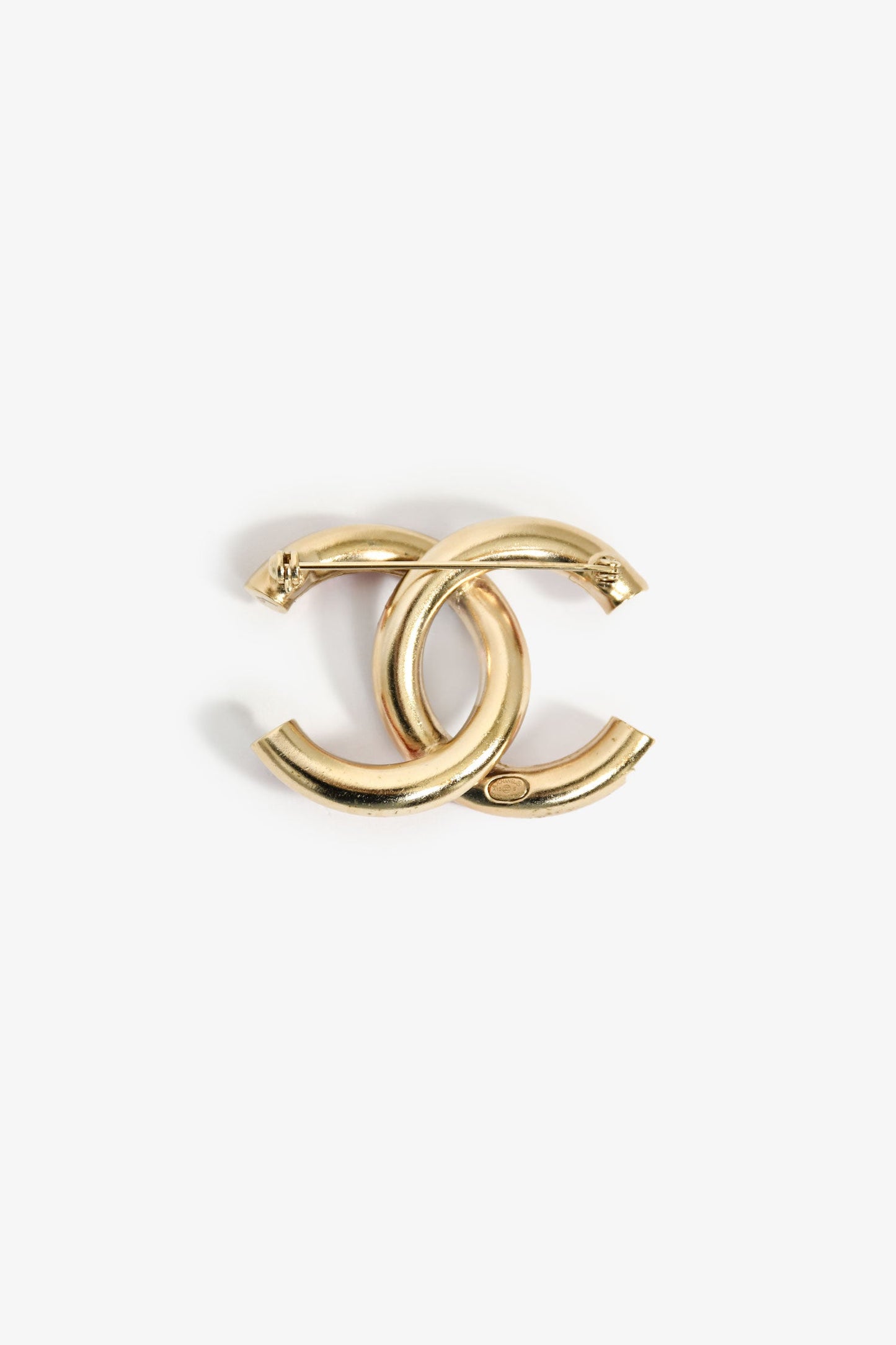 Pre-Loved Chanel™ 2015 Gold Tone/Purple/Red Crystal Embellished CC Brooch