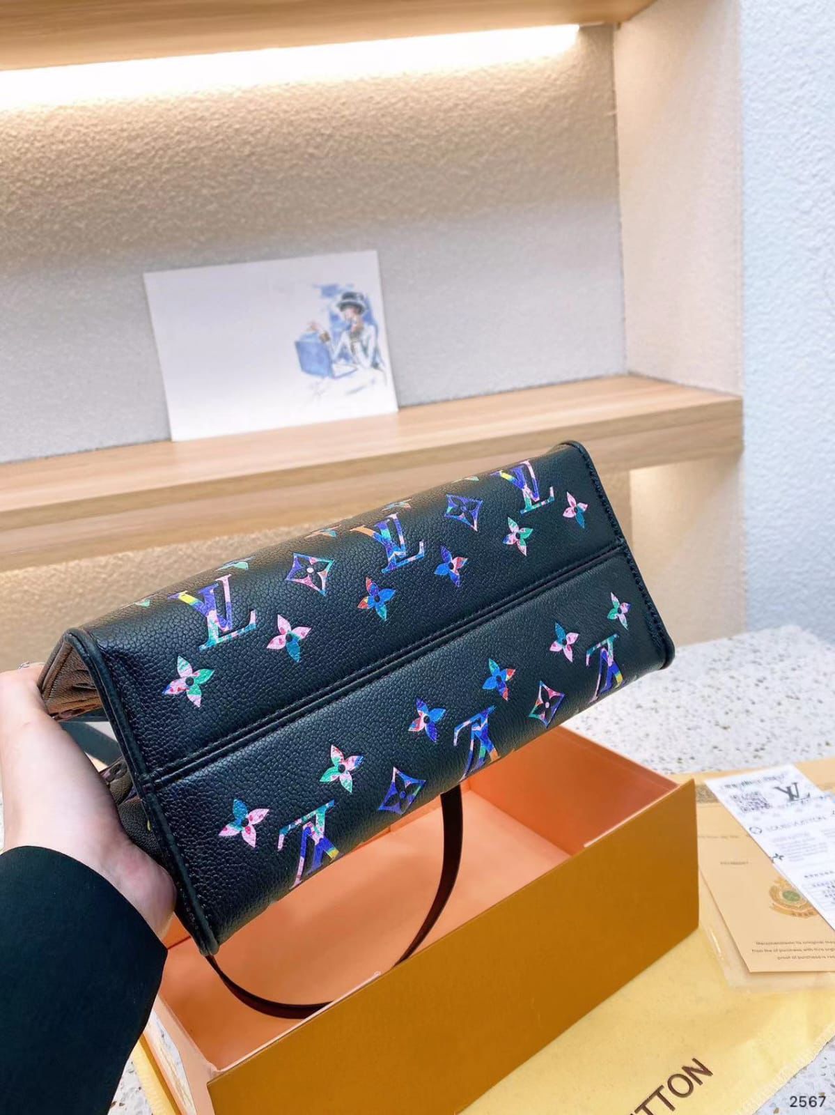 LOUIS VUITTON On The Go-Inspired β High Quality Medium Women Bag with Full Packaging(Black 2)