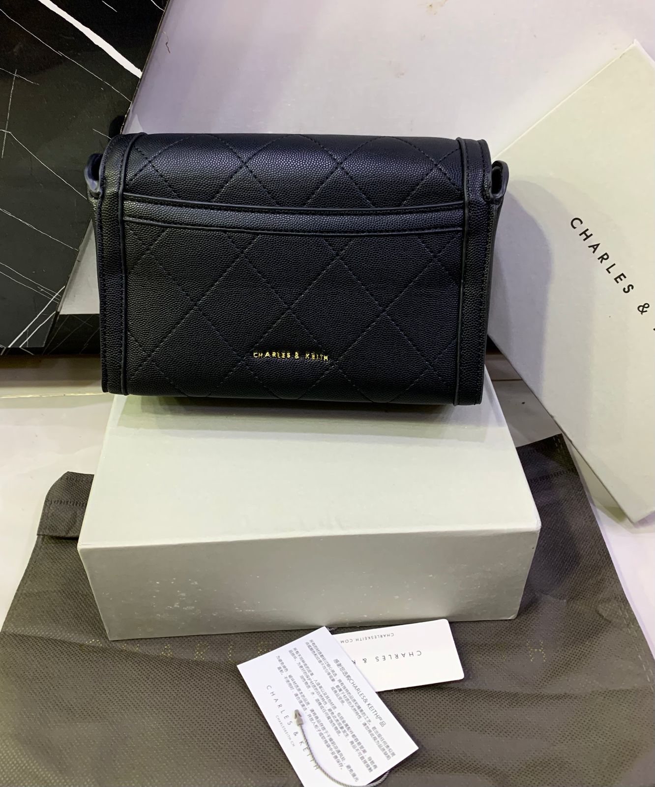 CHARLES & KEITH β Master Copy Women Bag (Crossbody) (Black)