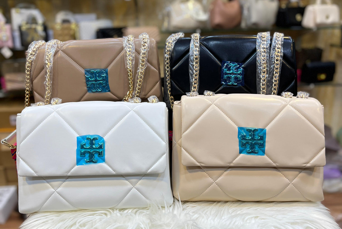 TORY BURCH KIRA DIAMOND QUILT – Women Convertible Shoulder Bag (White)