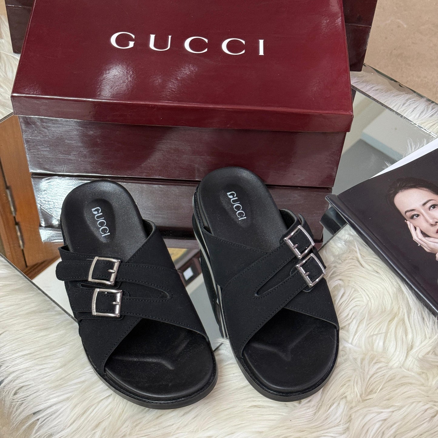 G-U-C-C-I Unisex Slippers β Stylish Comfort Edition (Black)