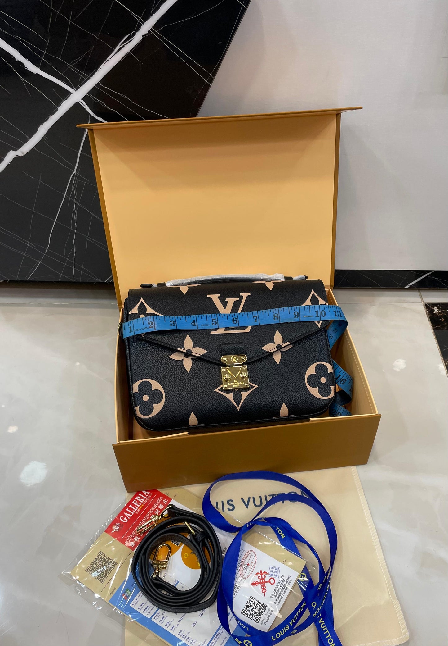 L-O-U-I-S V-U-I-T-T-O-N Women Bag β Master High Quality Edition (Black-2)