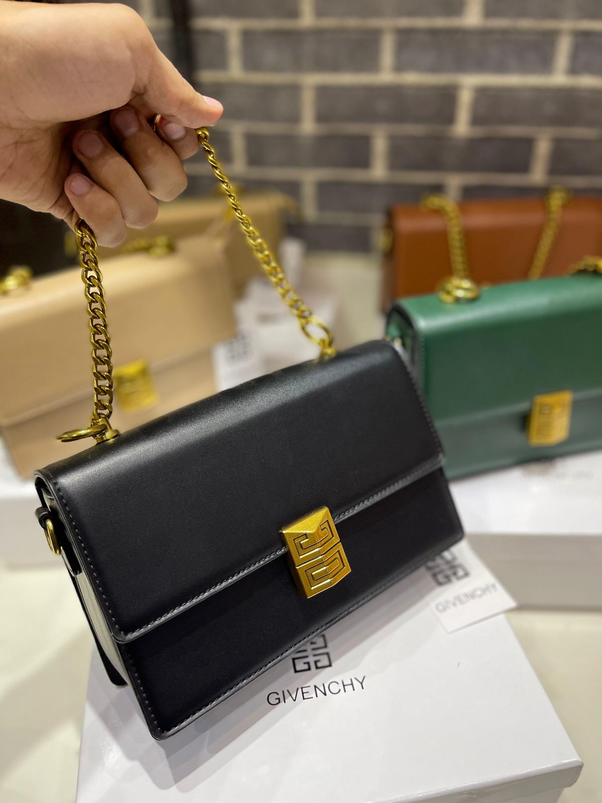 G-I-V-E-N-C-H-Y Small 4G Chain Women Bag β Premium Edition (Black)