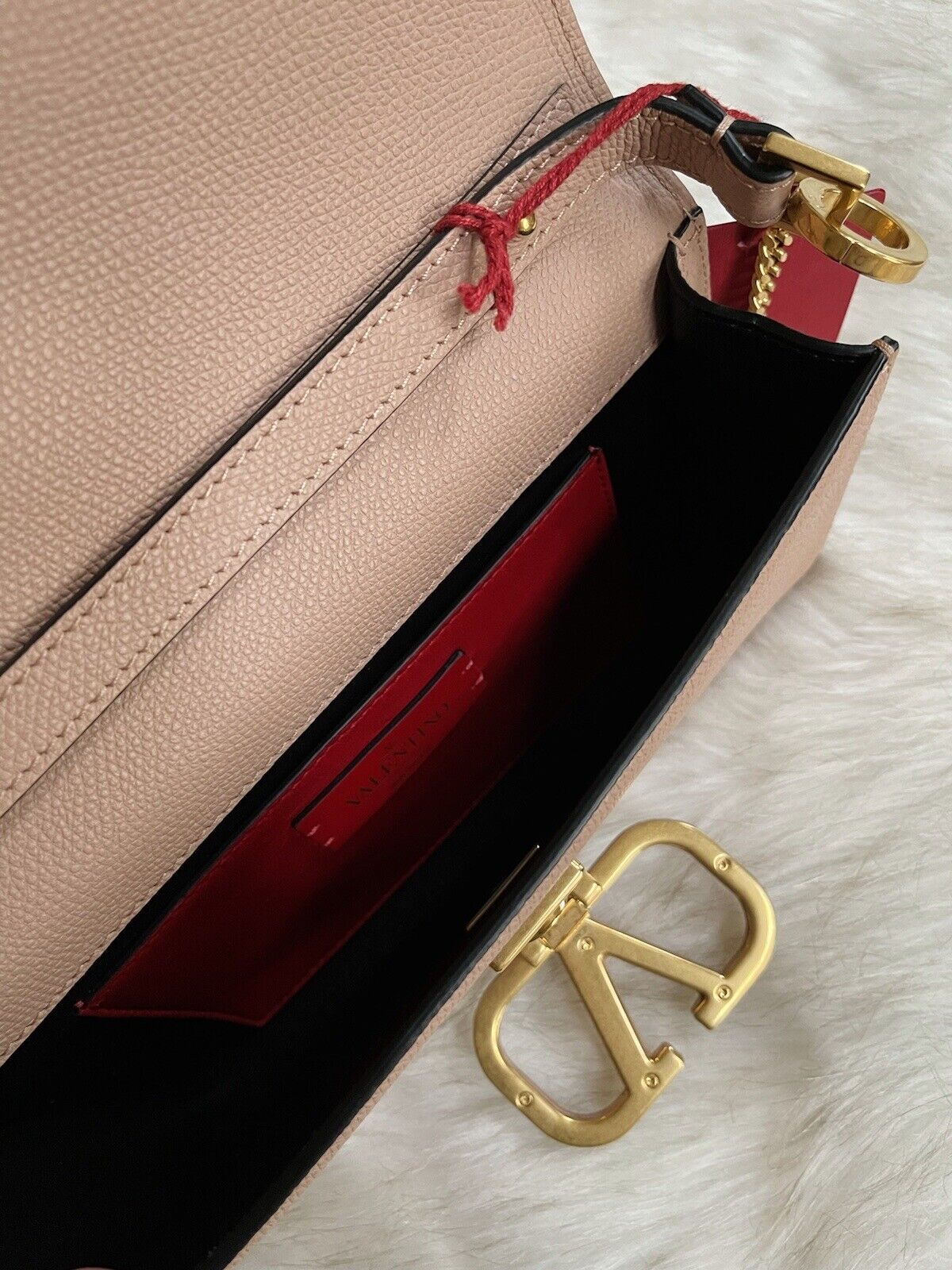 Brand New Valentino Wallet On Chain WOC Clutch In Nude Pink Ready With Strap