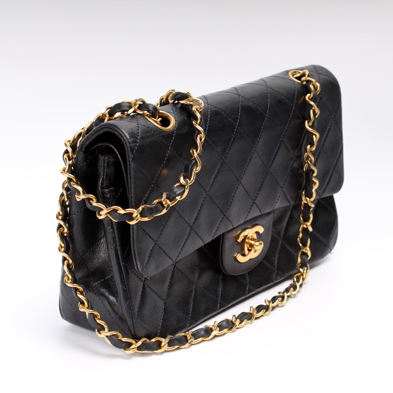 Classic Flap Medium Lambskin 1M