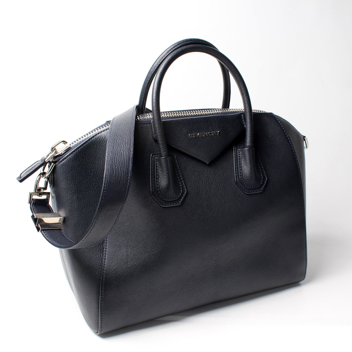 Antigona Satchel Medium