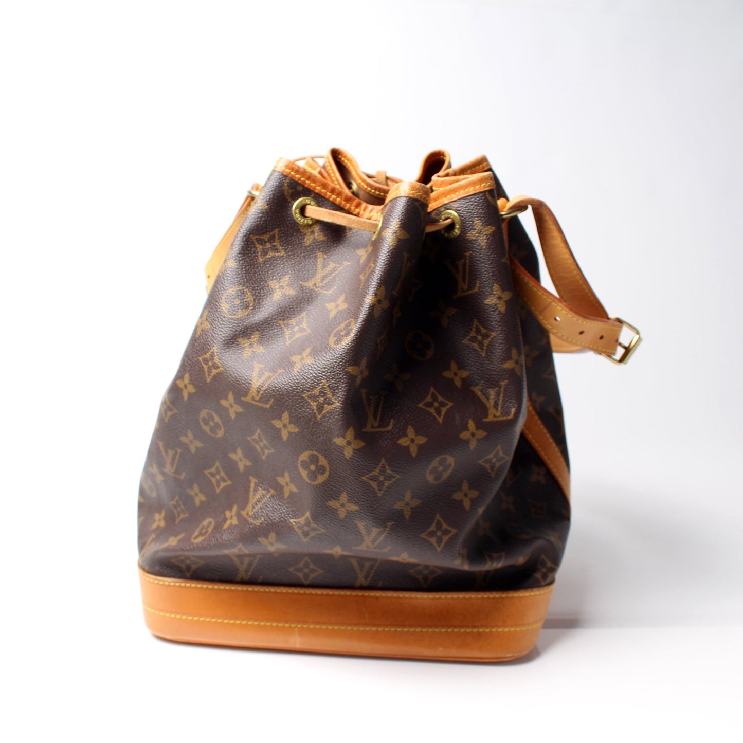 Noe Monogram