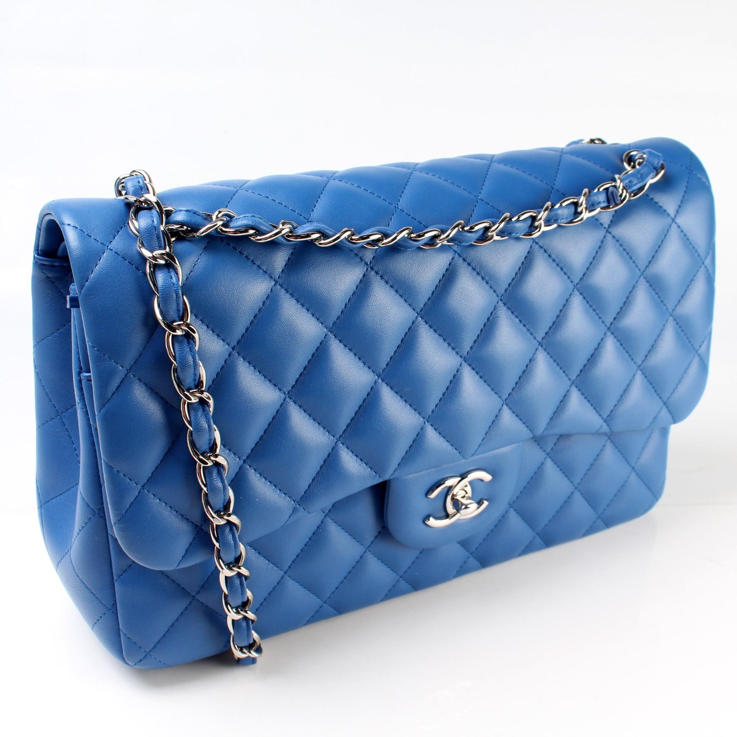 Classic Flap Jumbo Lambskin 21-24M
