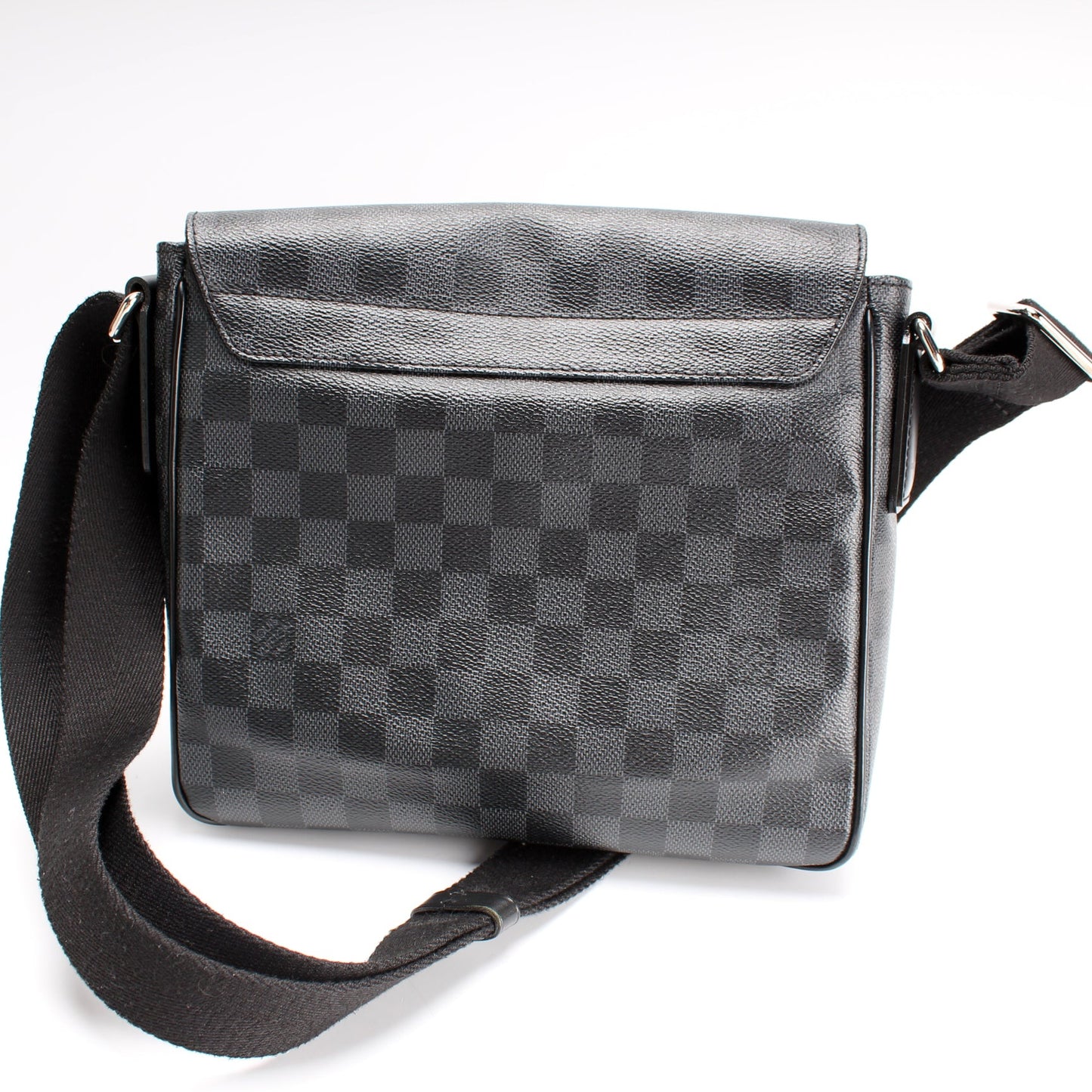 District PM Damier Graphite