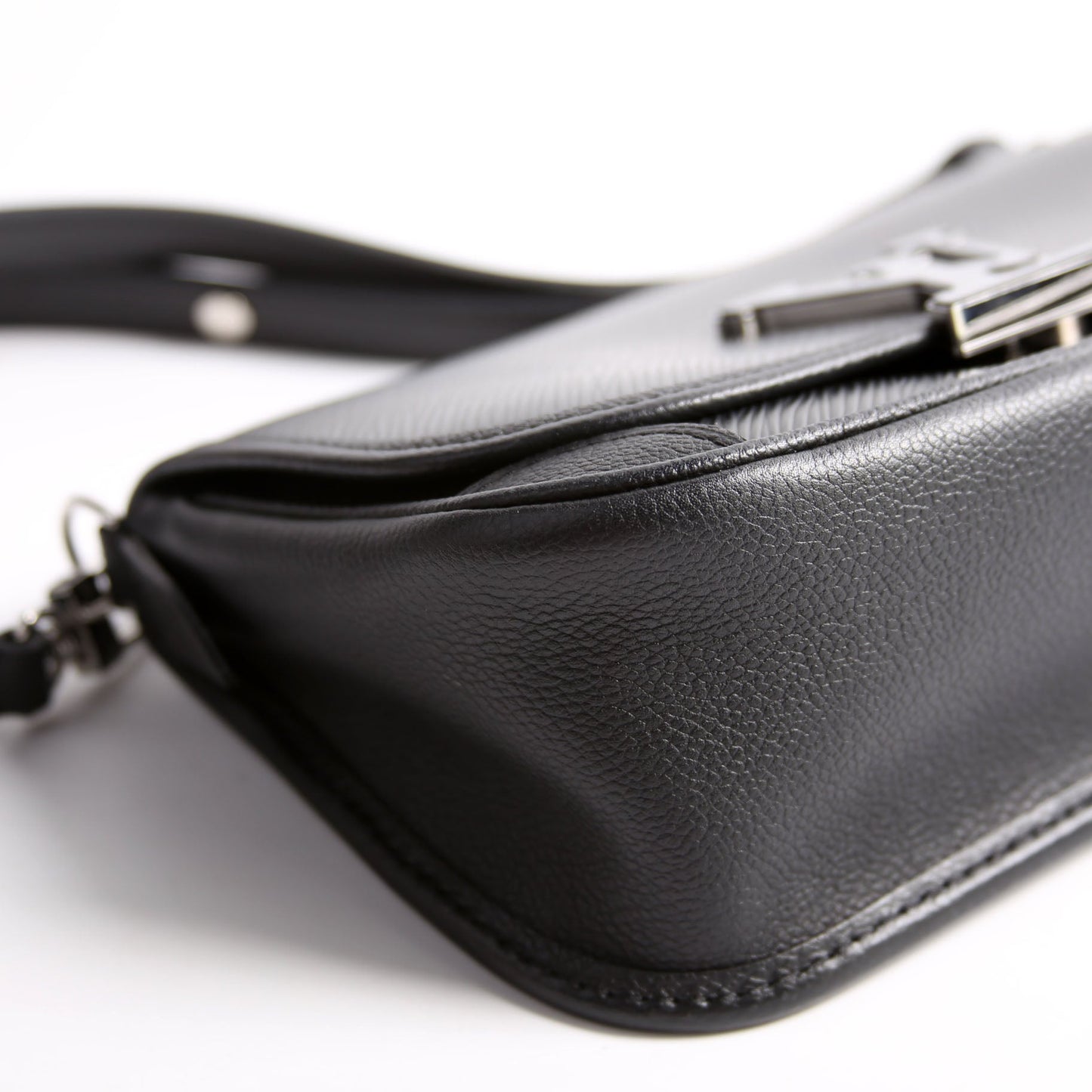 Buci Crossbody Epi Black