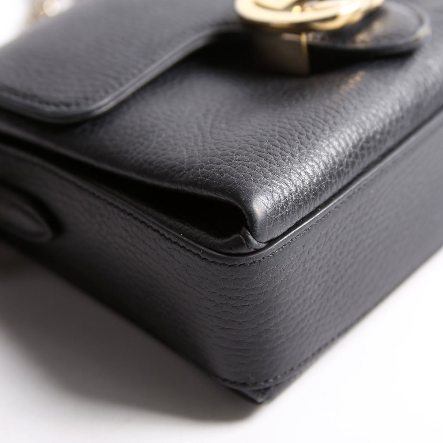 607720 Interlocking Small Crossbody Black