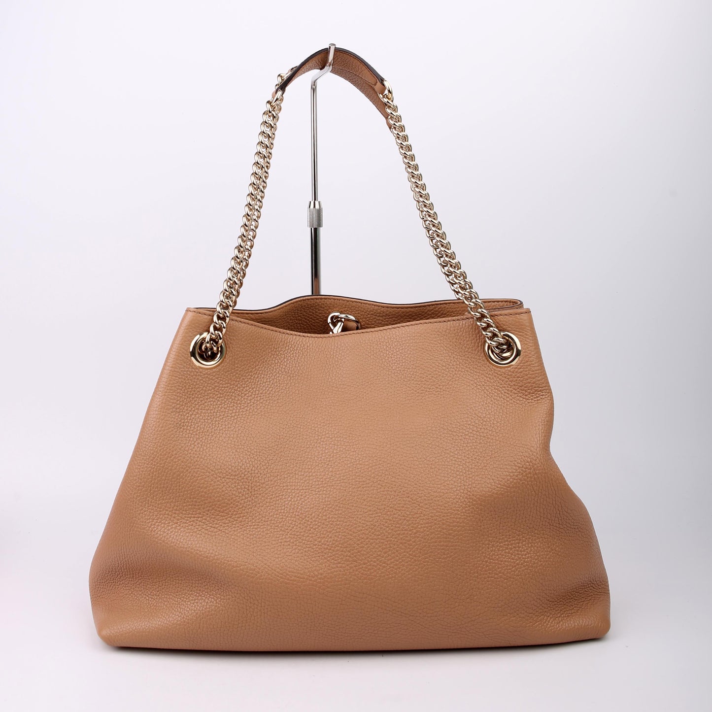 536196 Soho Chain Tote Newer Tan