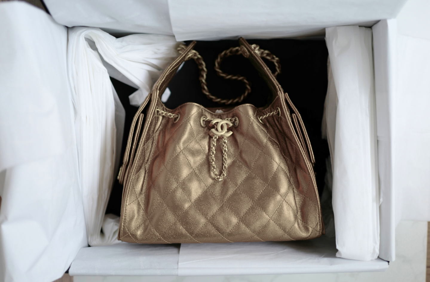 NEW CHANEL Spring-Summer 2025 25S Small Hobo Bag Metallic Grained Calfskin Bronze