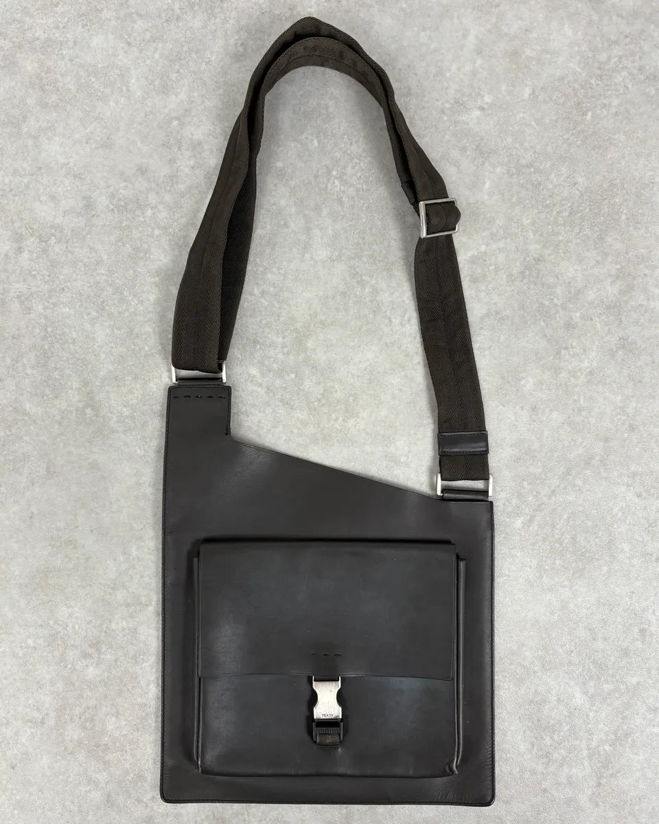 2000s Prada Brown Classy Leather Shoulder Bag