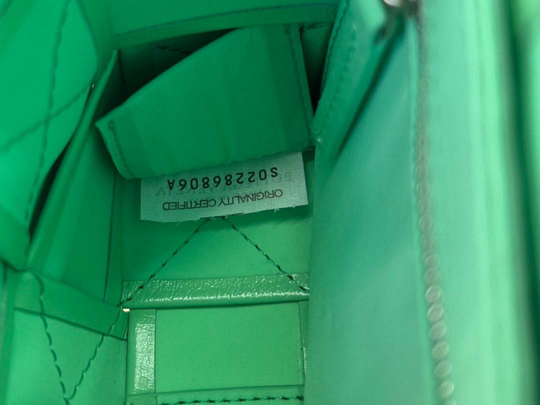 SMALL CASSETTE 23 IN LIGHT GREEN CALFSKIN