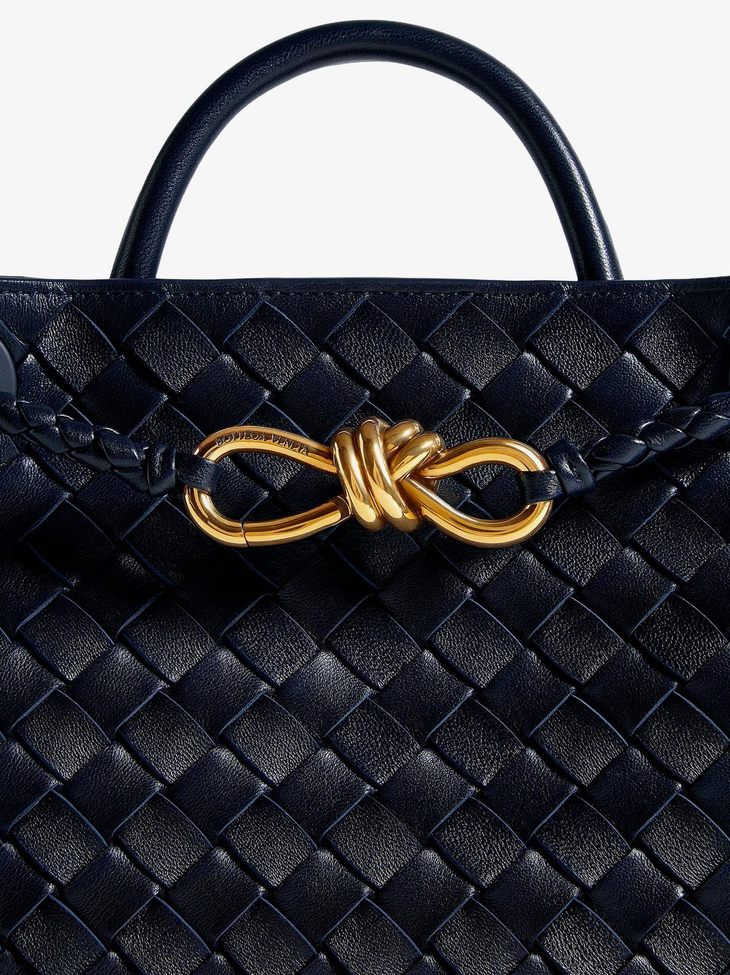 Andiamo leather shoulder bag with Intrecciato motif