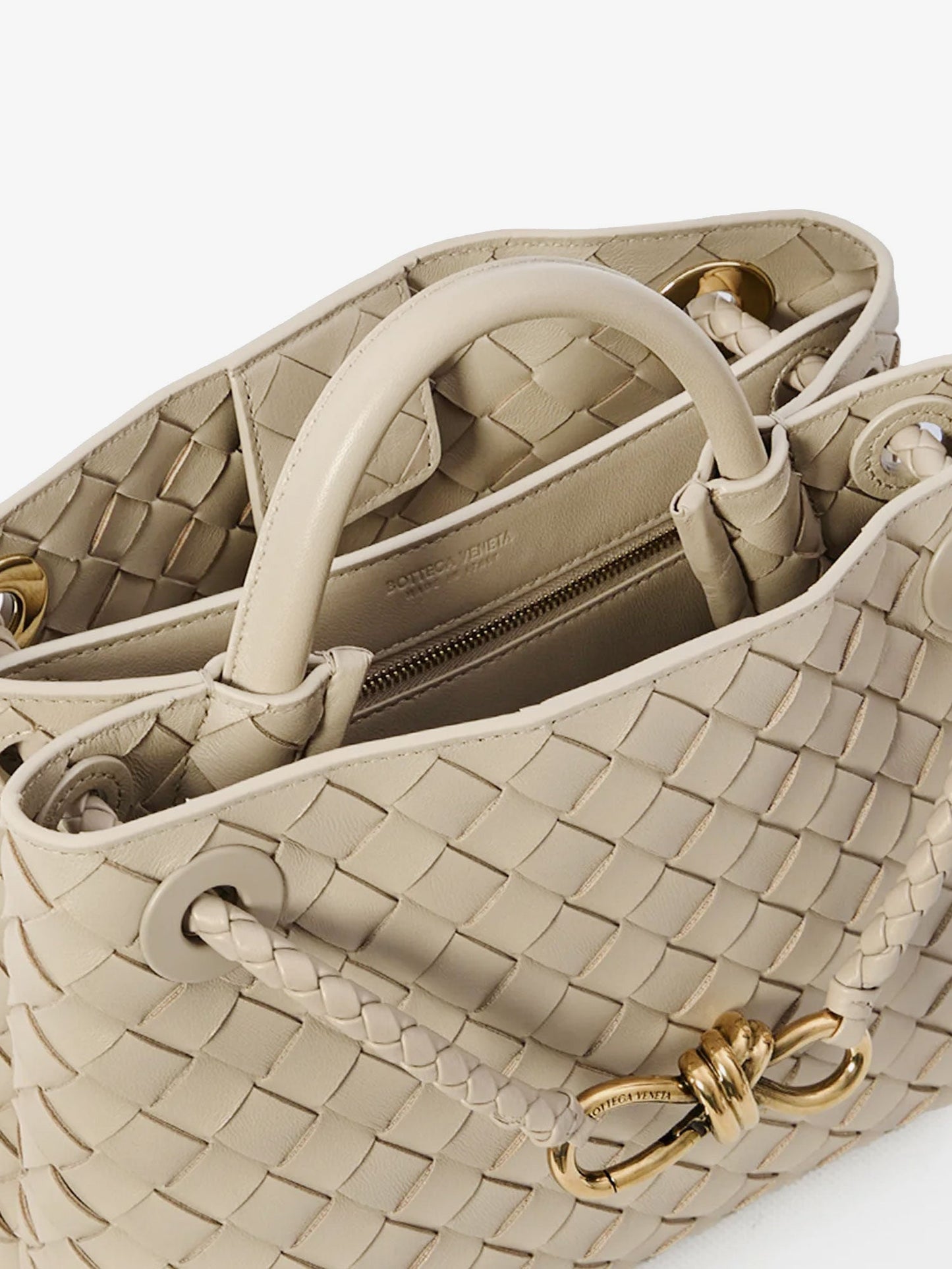 Andiamo leather shoulder bag with Intrecciato motif