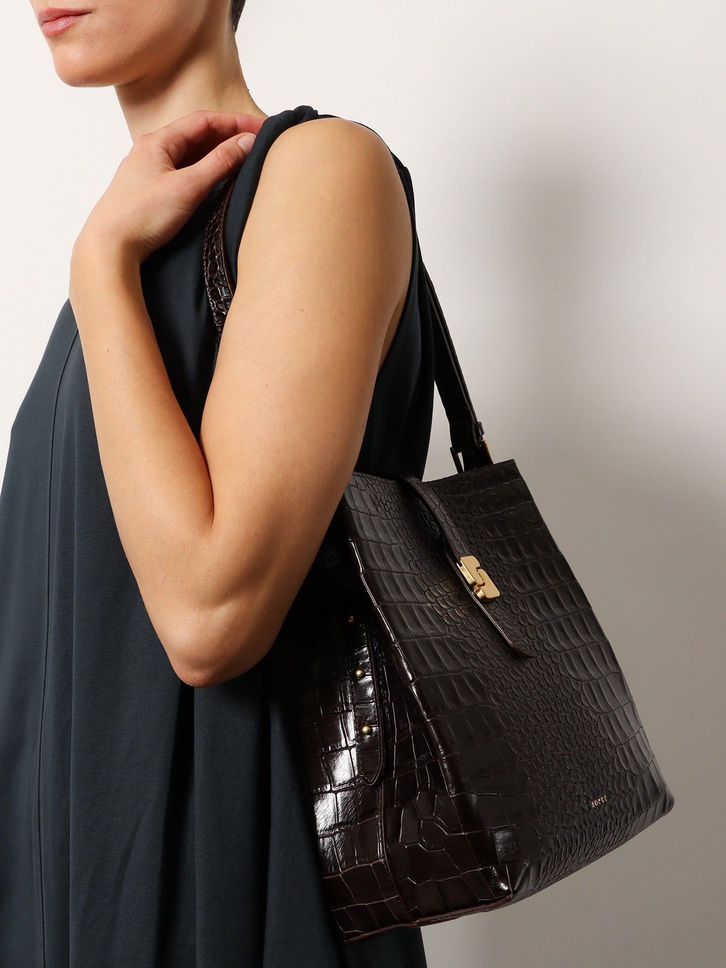 Bello leather shoulder bag with croco effect