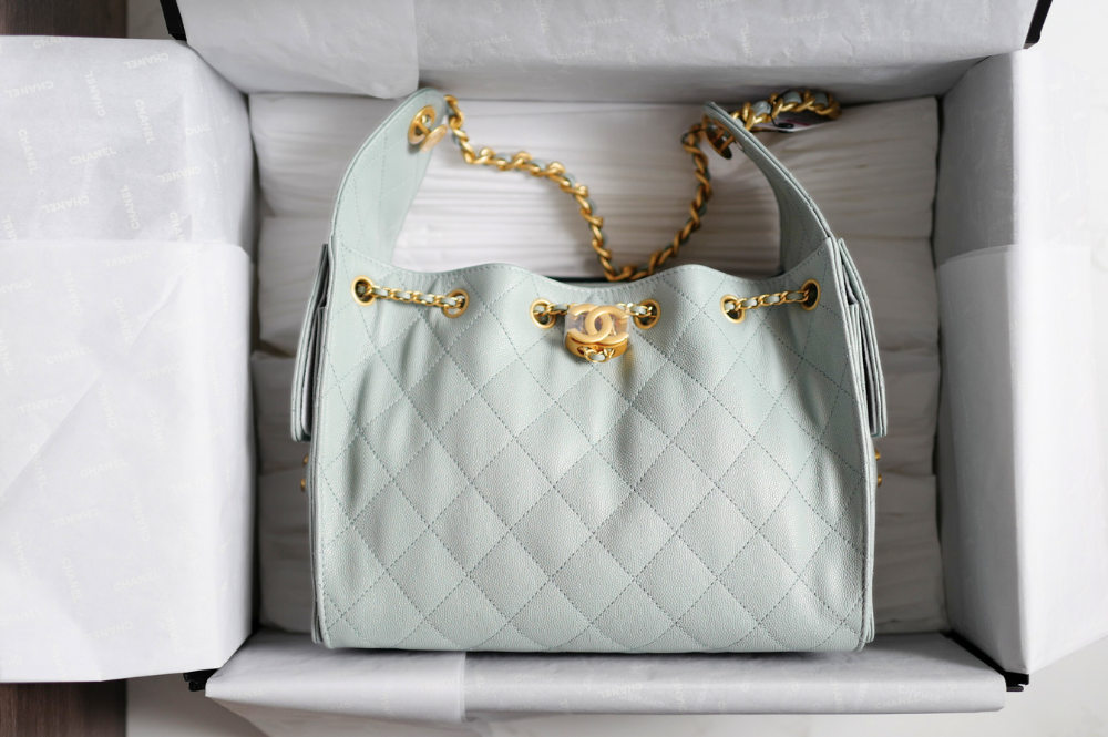 NEW CHANEL Spring-Summer 2025 25S Small Hobo Bag Grained Calfskin Light Green