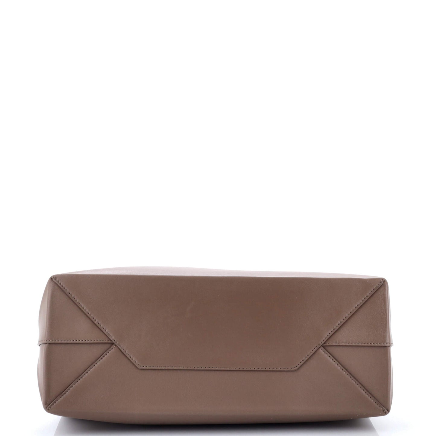 Duty Free Chain Tote Leather Medium