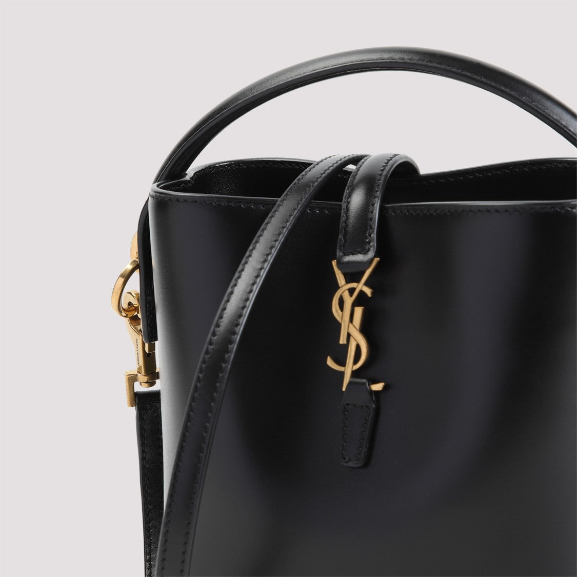 Saint Laurent 765870.2R20w Leather Shoulder Bag