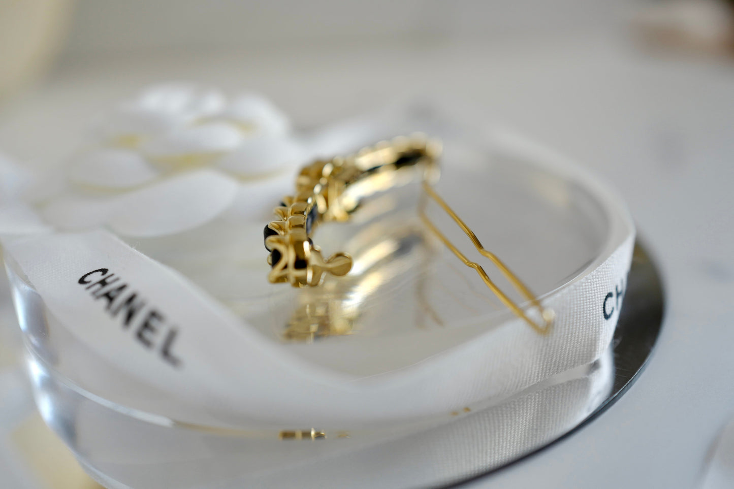 New in Box Chanel Barret Hair clip 24C black leather and gold metal clip