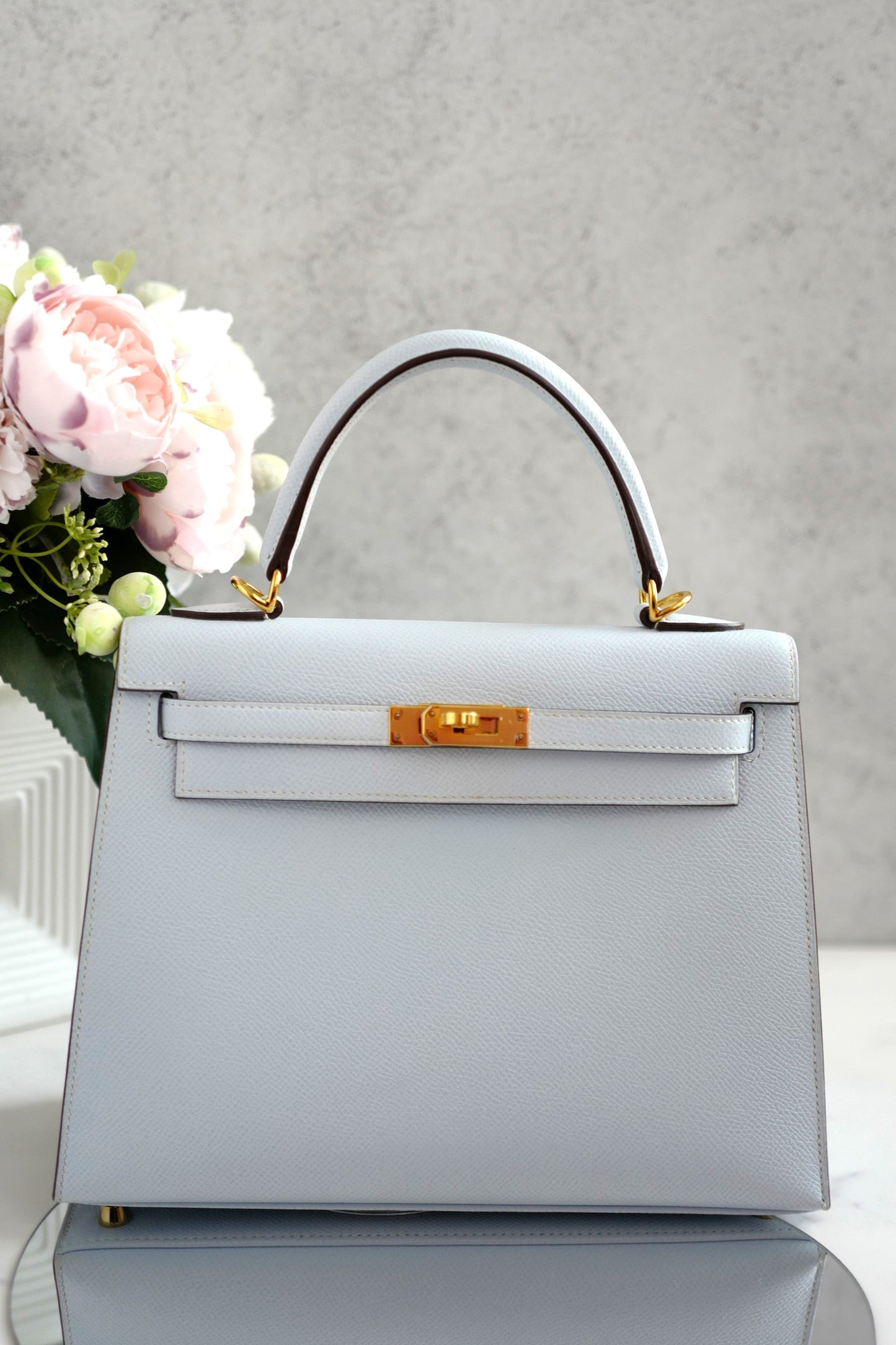 BNIB Hermès Kelly 25 Bleu Brume Epsom Sellier with Gold Hardware