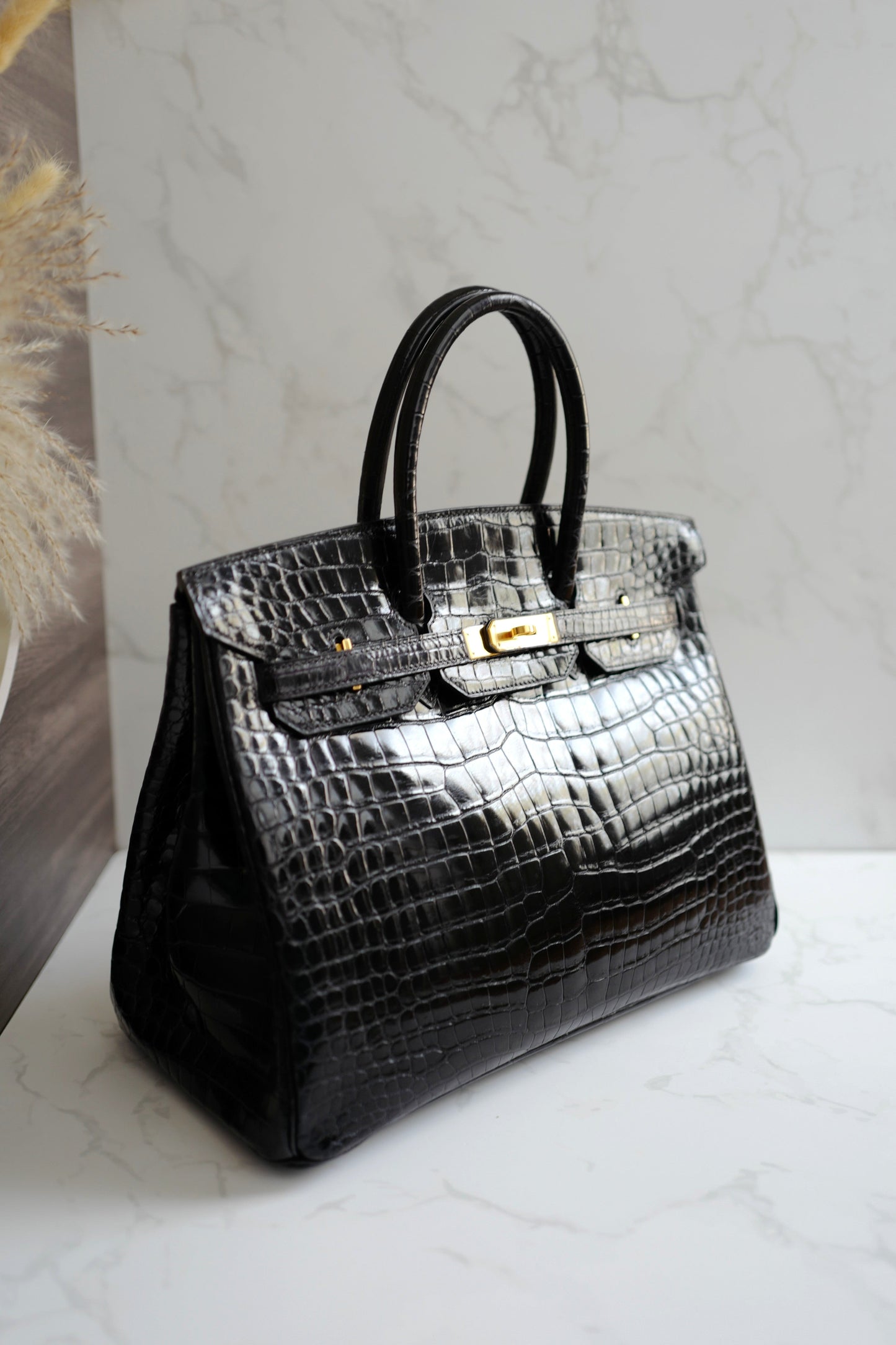 Hermès Birkin 35 Black Shiny Porosus Crocodile Gold HW #D Preowned Condition