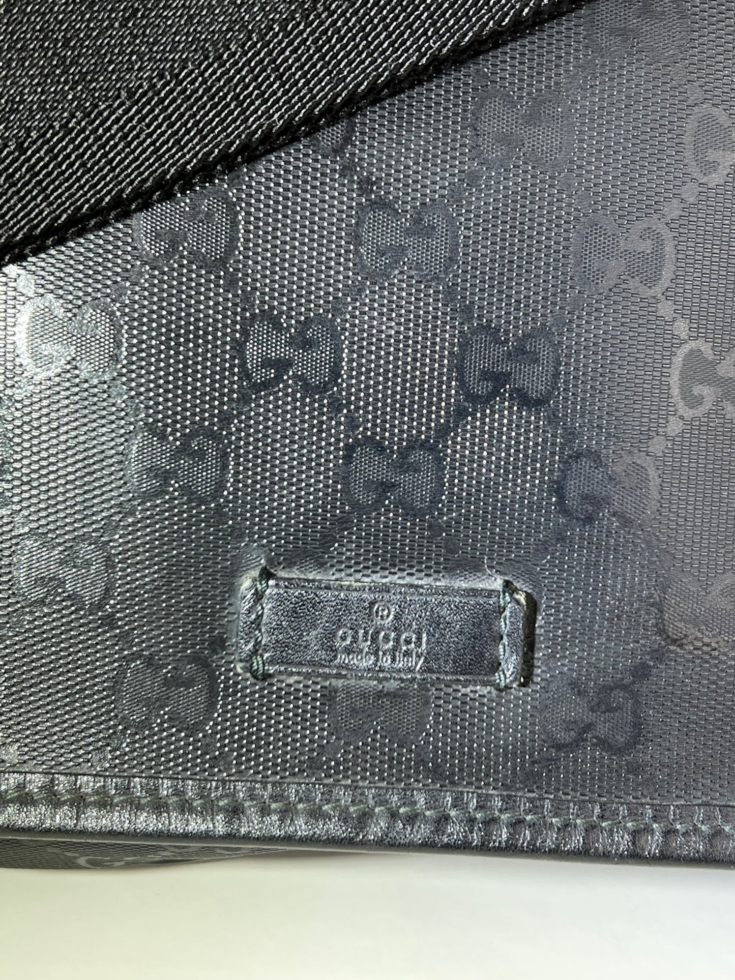 Gucci Men's GG Supreme Messenger Bag