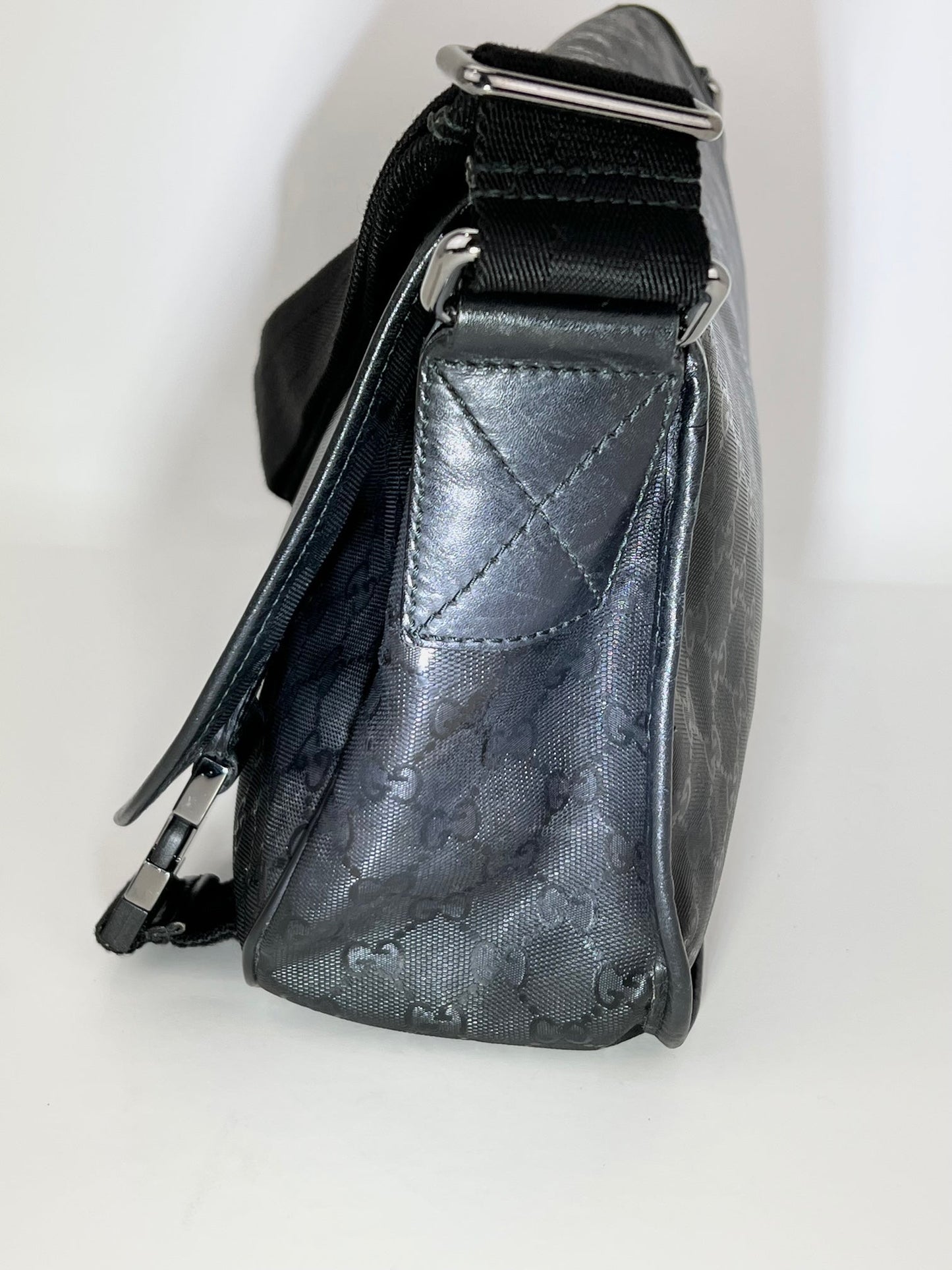 Gucci Men's GG Supreme Messenger Bag