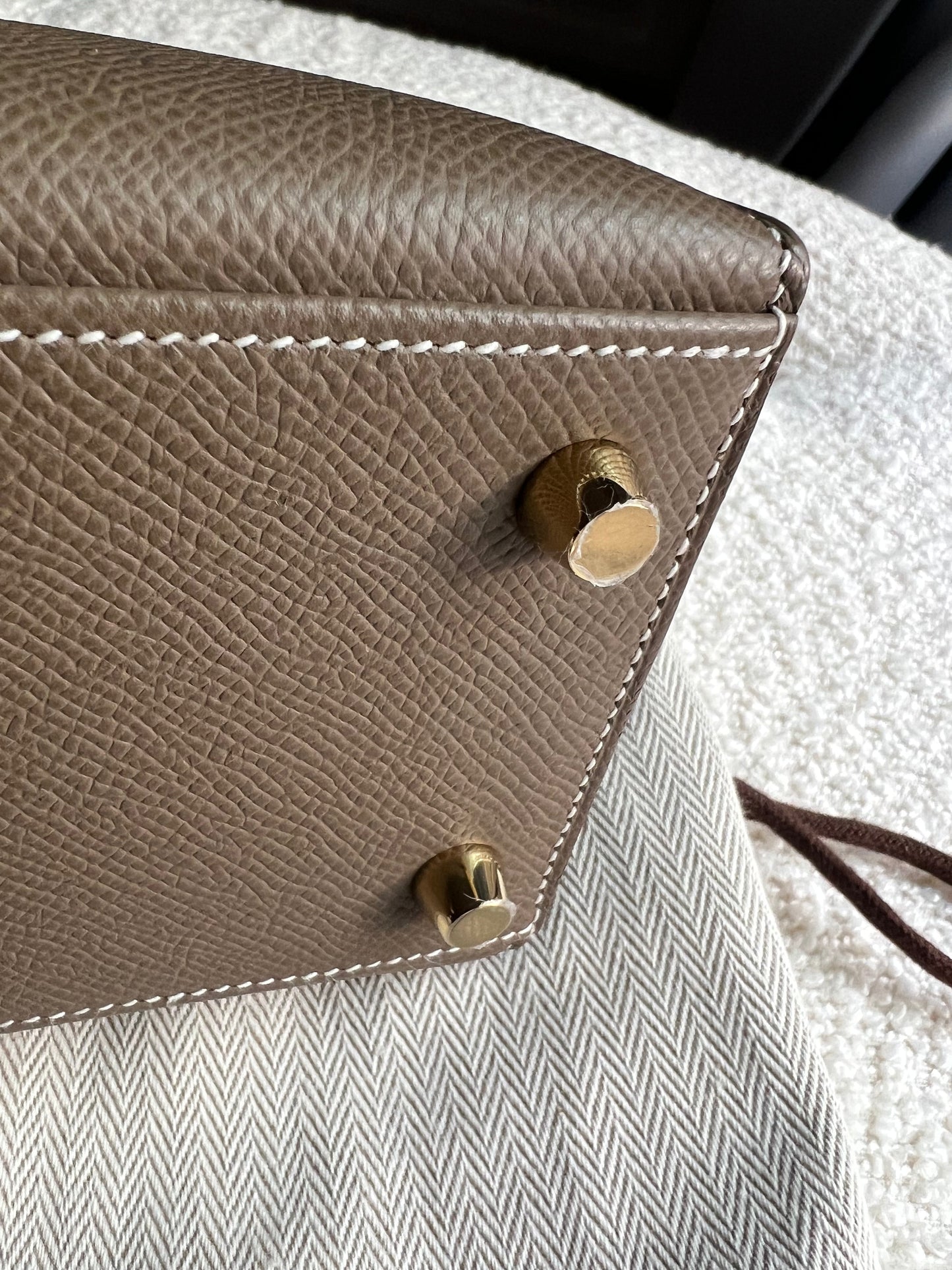 BNIB Hermes Kelly 25 Etoupe Epsom Sellier Gold HW W 2024 Complete Original Rec