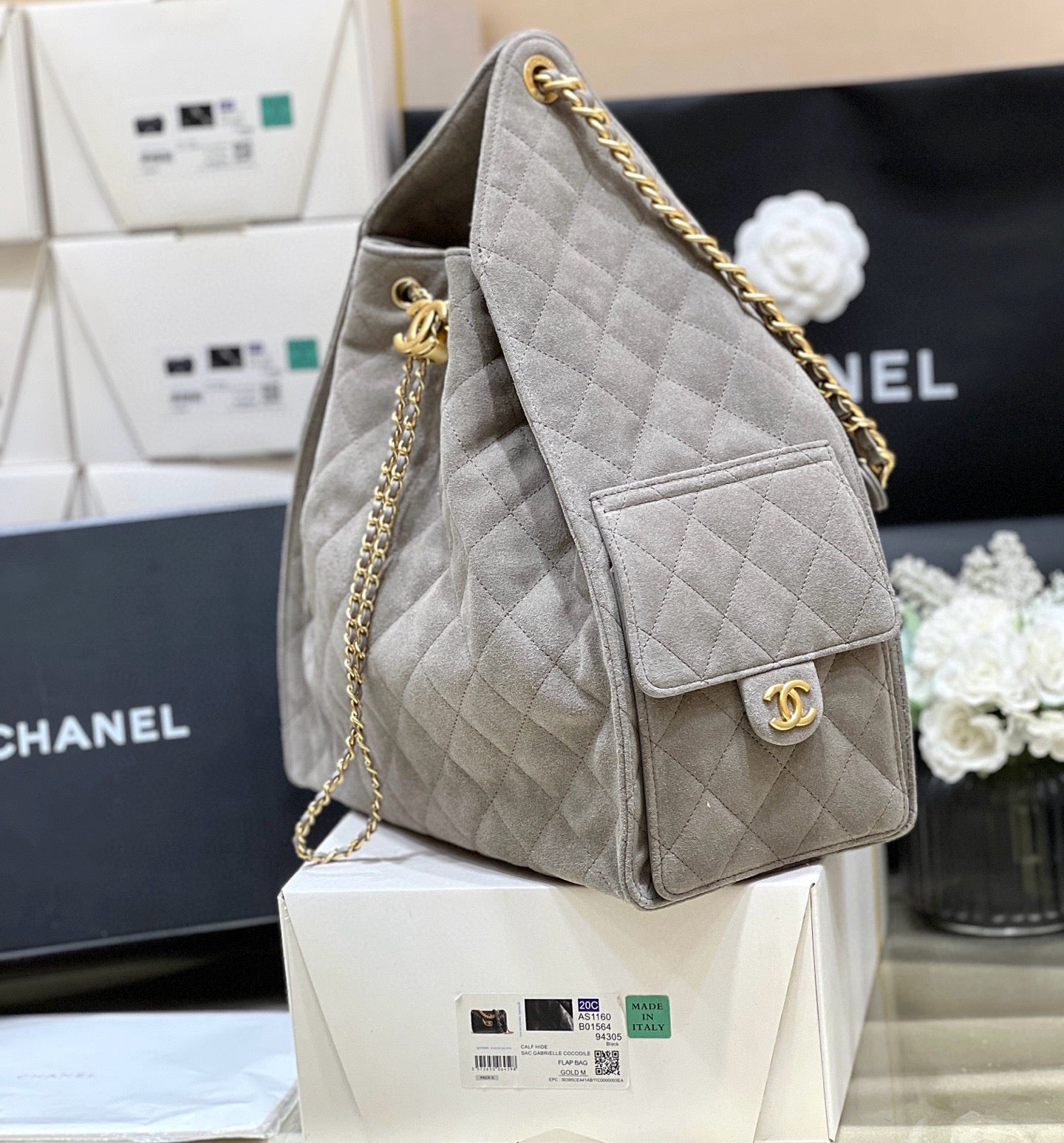CC 25 HANDBAG IN GRAY 40 SUEDE CALFSKIN GOLD HARDWARE