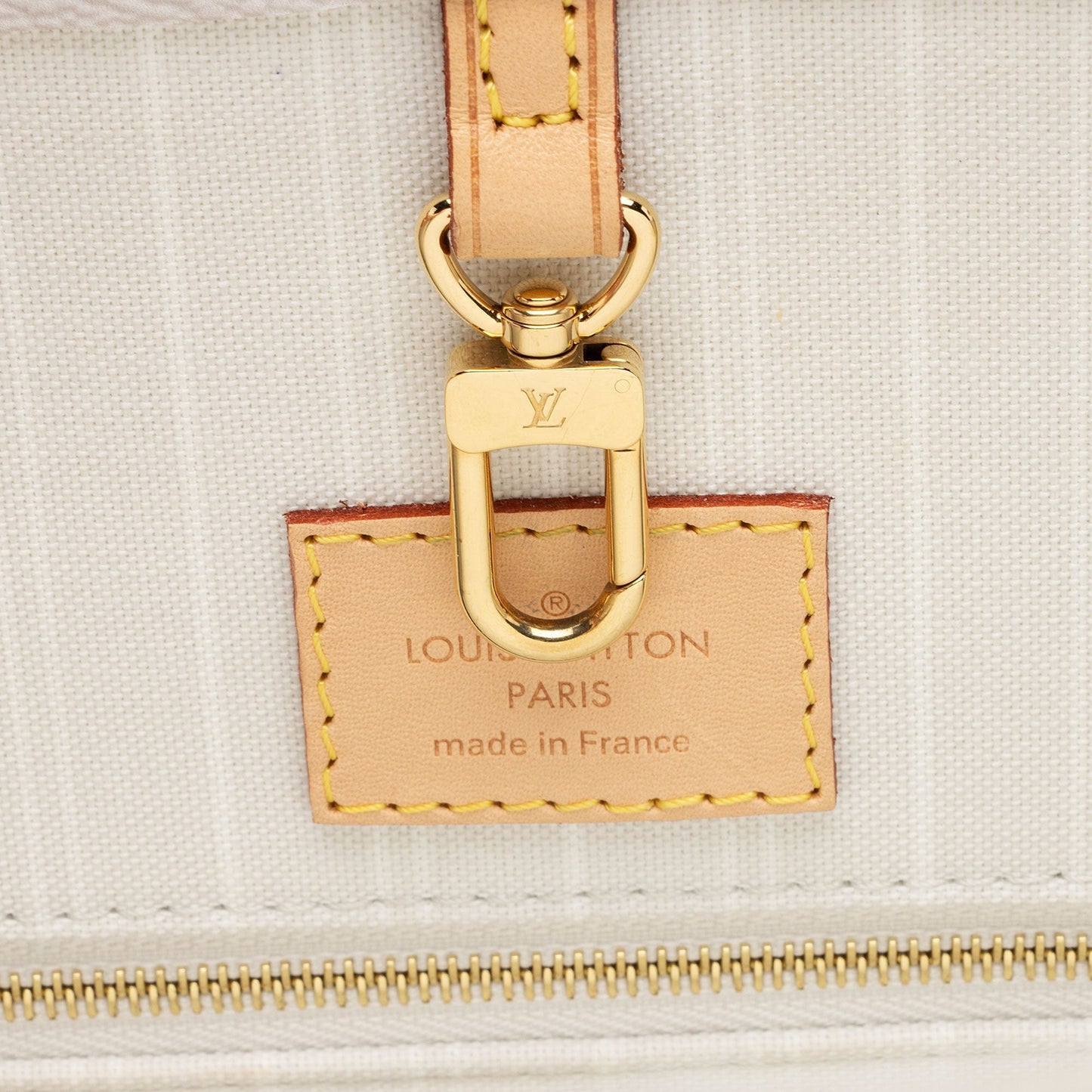 Louis Vuitton Giant Monogram Canvas By The Pool Onthego GM Tote (SHF-wxw5Qi)