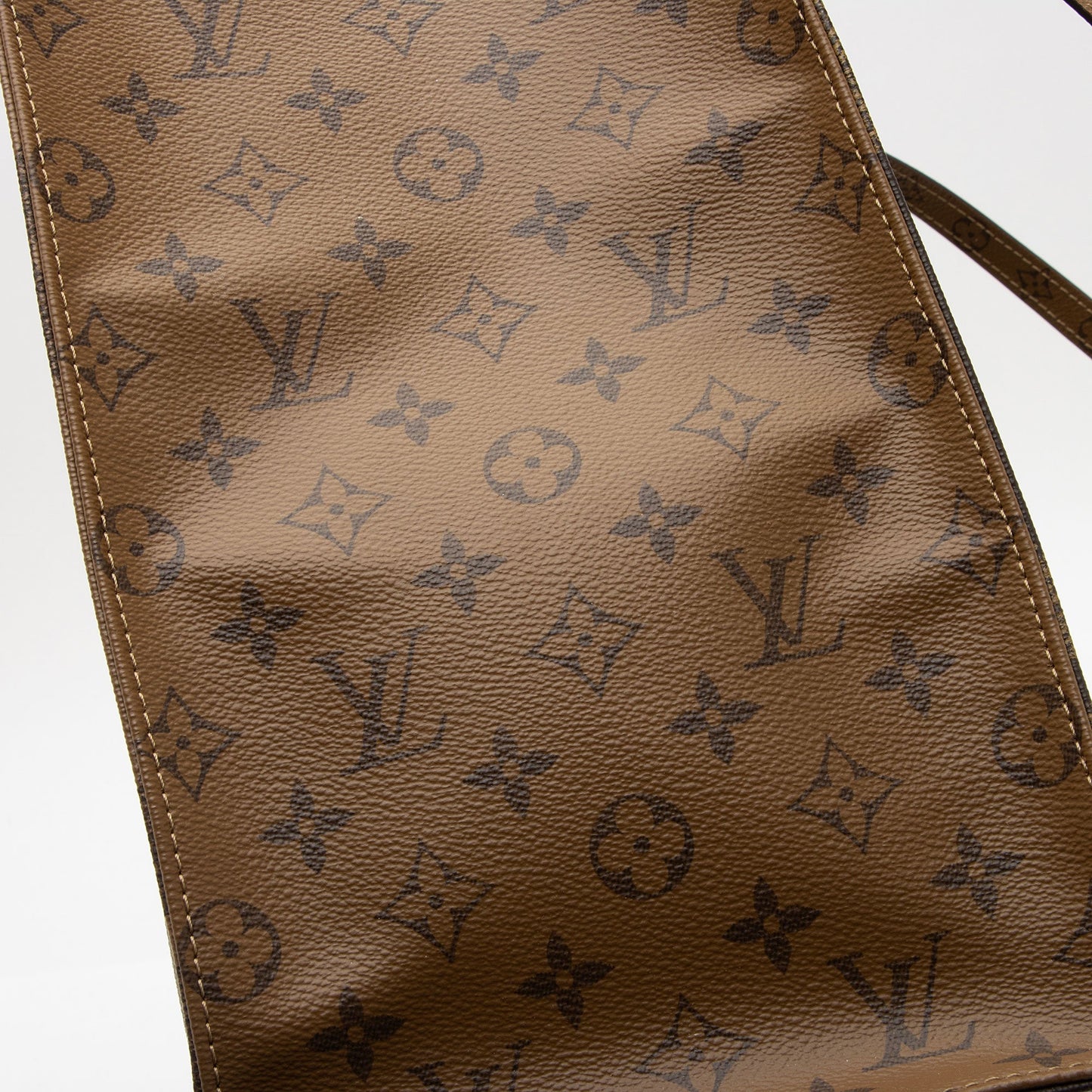 Louis Vuitton Giant Monogram Canvas Onthego GM Tote (SHF-6siASN)