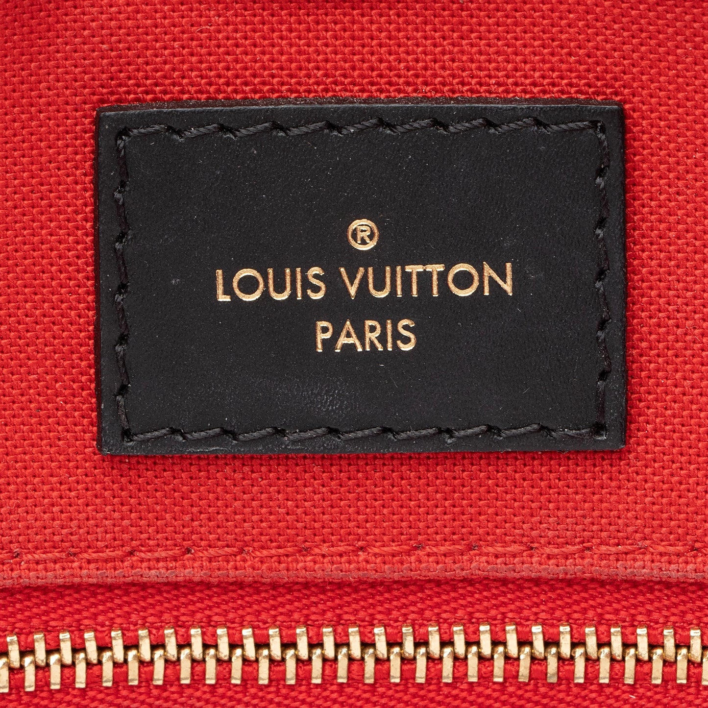 Louis Vuitton Giant Monogram Canvas Onthego MM Tote (SHF-22583)