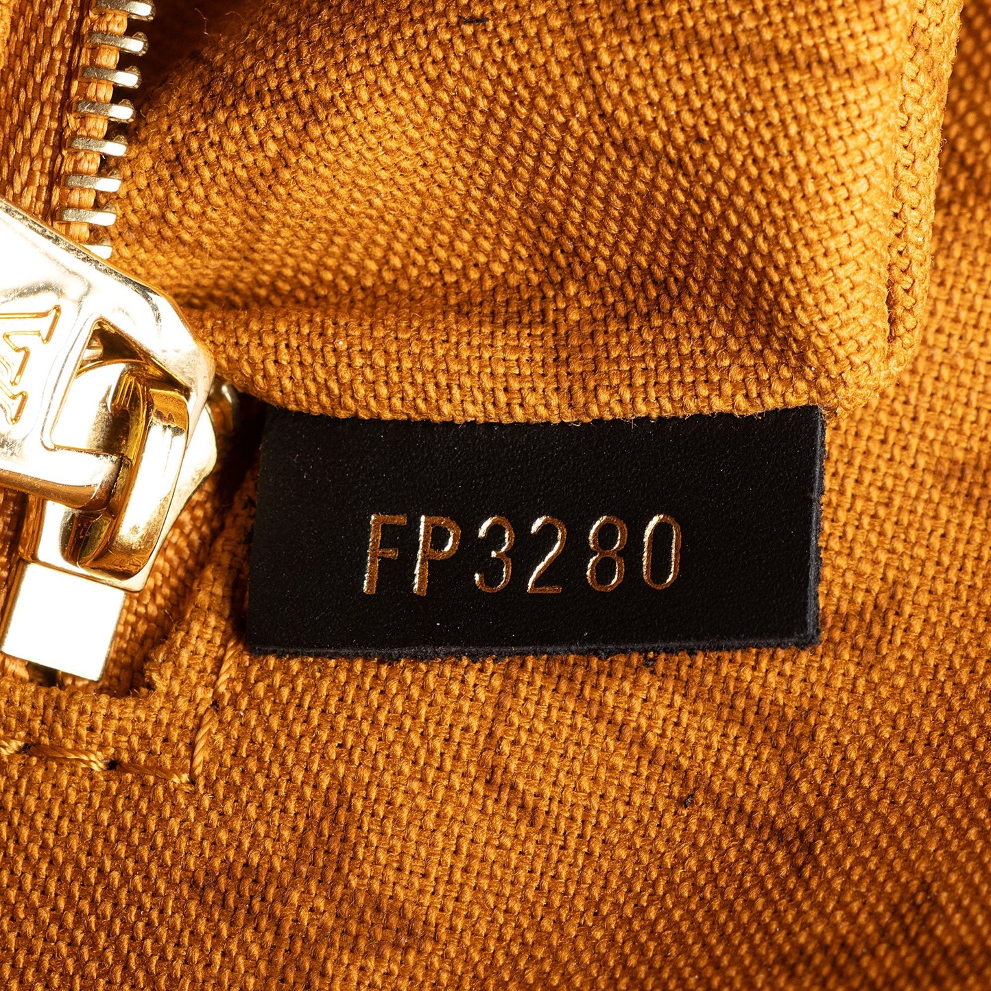 Louis Vuitton Limited Edition Monogram Crafty Onthego GM Tote (SHF-4snihc)