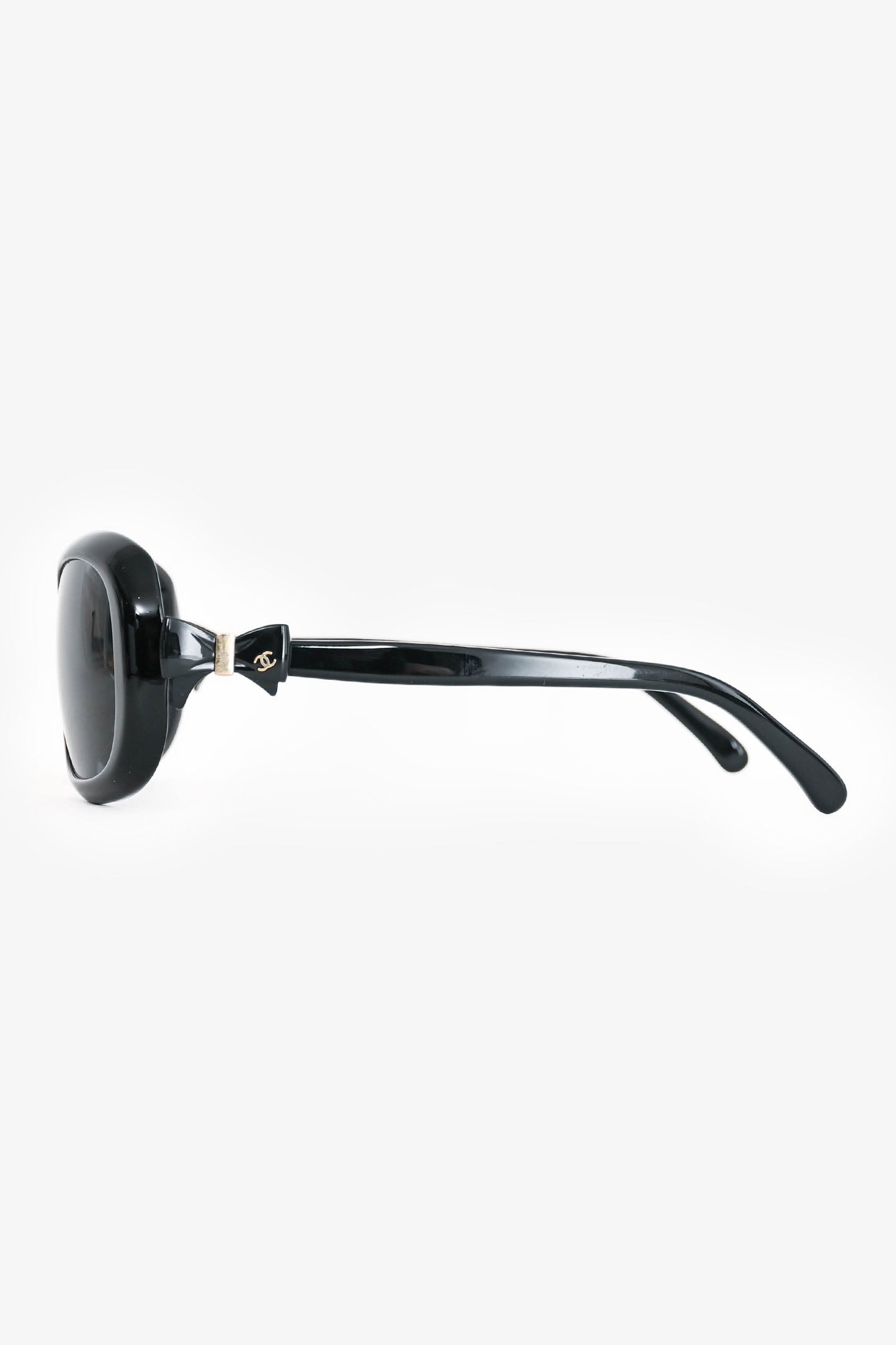 Pre-Loved Chanel™ Black Acrylic Rectangular Bow Detail Sunglasses