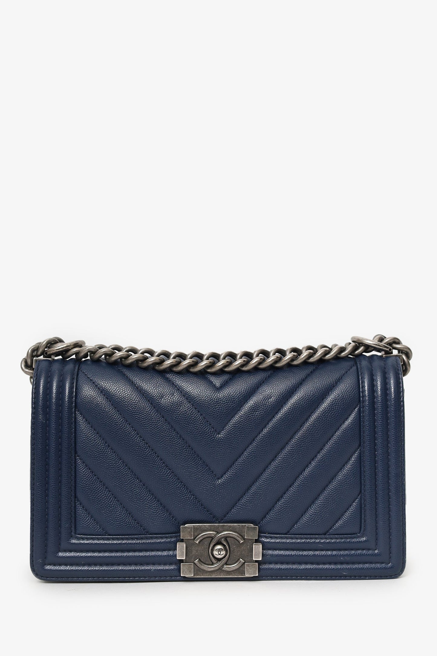 Pre-Loved Chanel™ 2017-18 Navy Caviar Chevron Medium Boy Bag