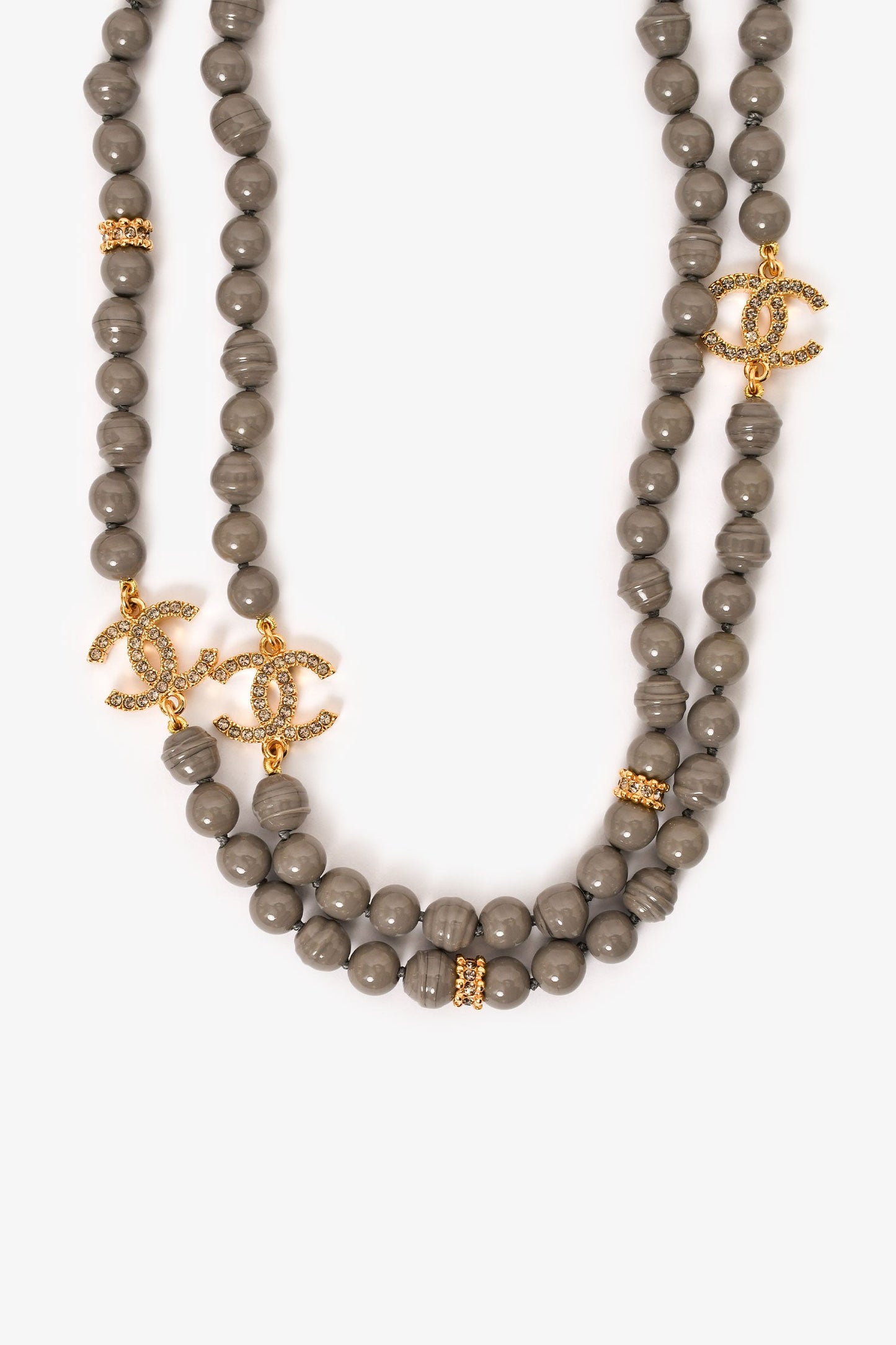 Pre-Loved Chanel™ 2024 Grey Gold Tone Faux Pearls/Strass CC Logo Long Necklace