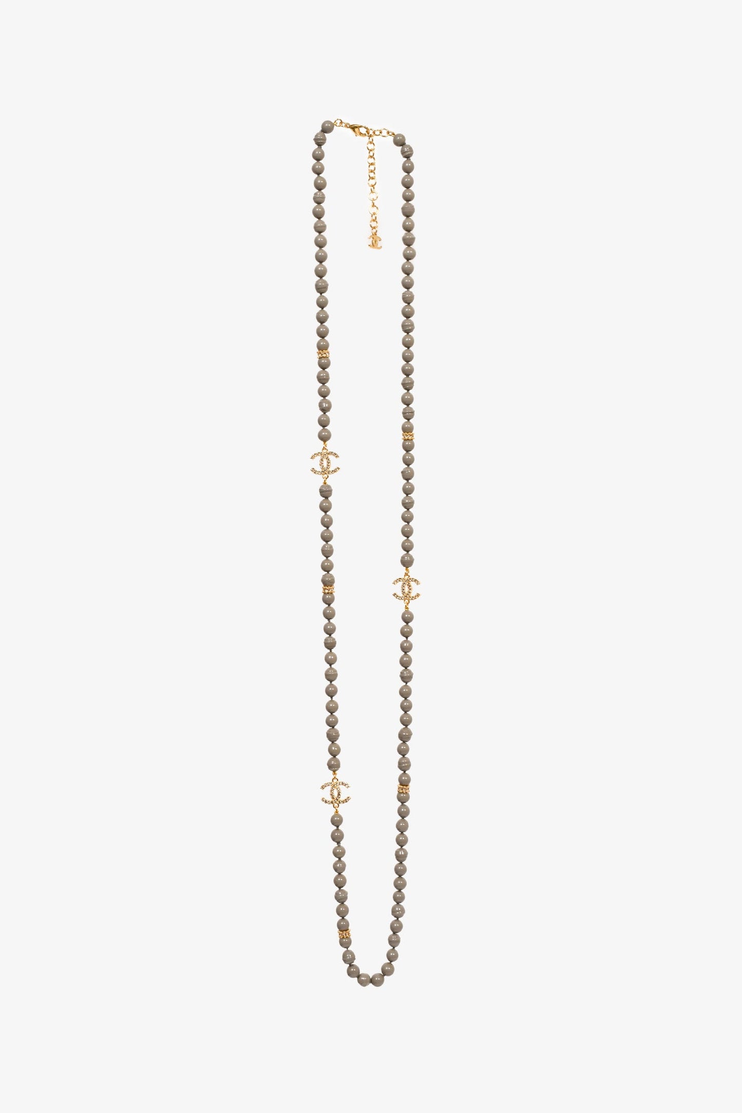 Pre-Loved Chanel™ 2024 Grey Gold Tone Faux Pearls/Strass CC Logo Long Necklace