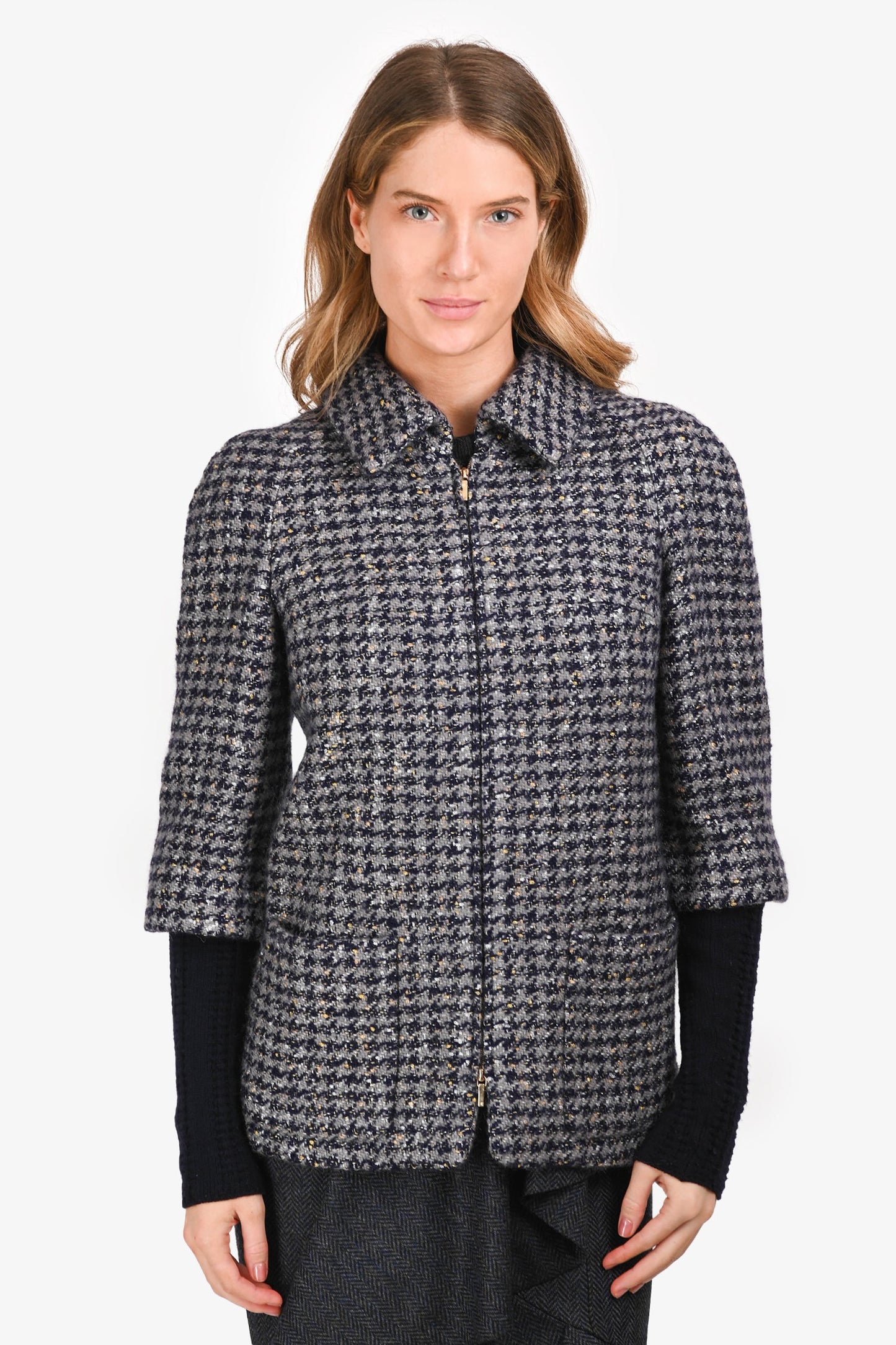 Pre-Loved Chanel™ Grey Houndstooth Zip Up Tweed Jacket Size 38