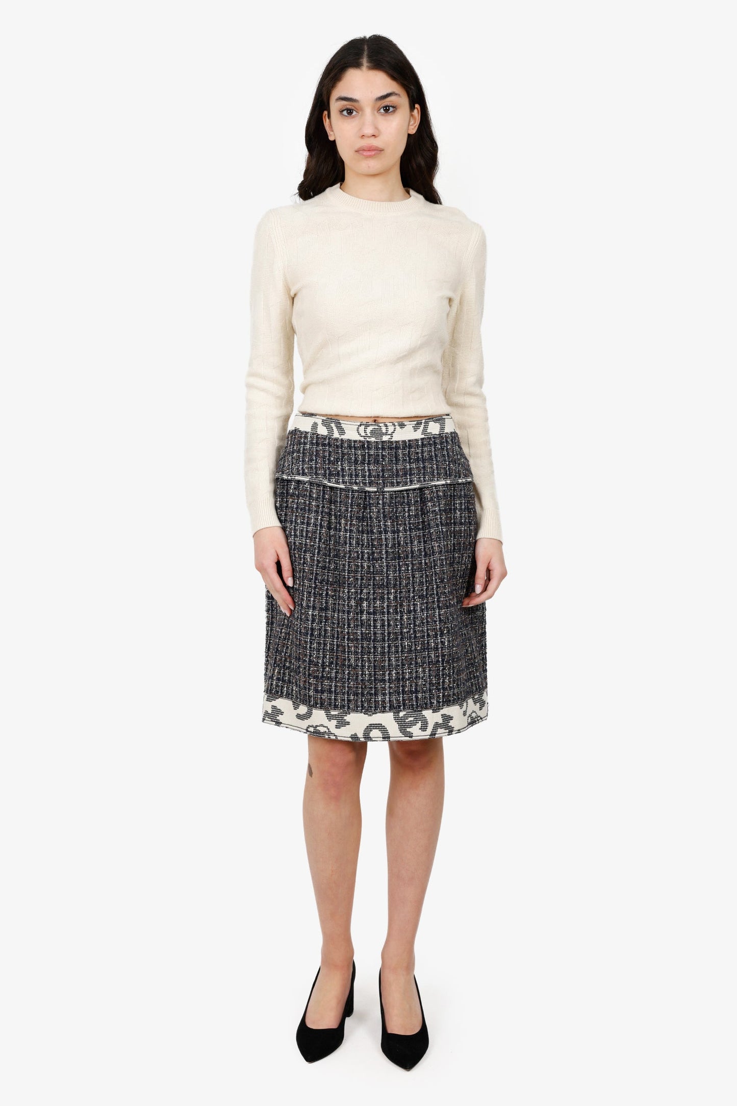 Pre-Loved Chanel™ 06P Grey Tweed CC Logo Camellia Trim Midi Skirt Size 38