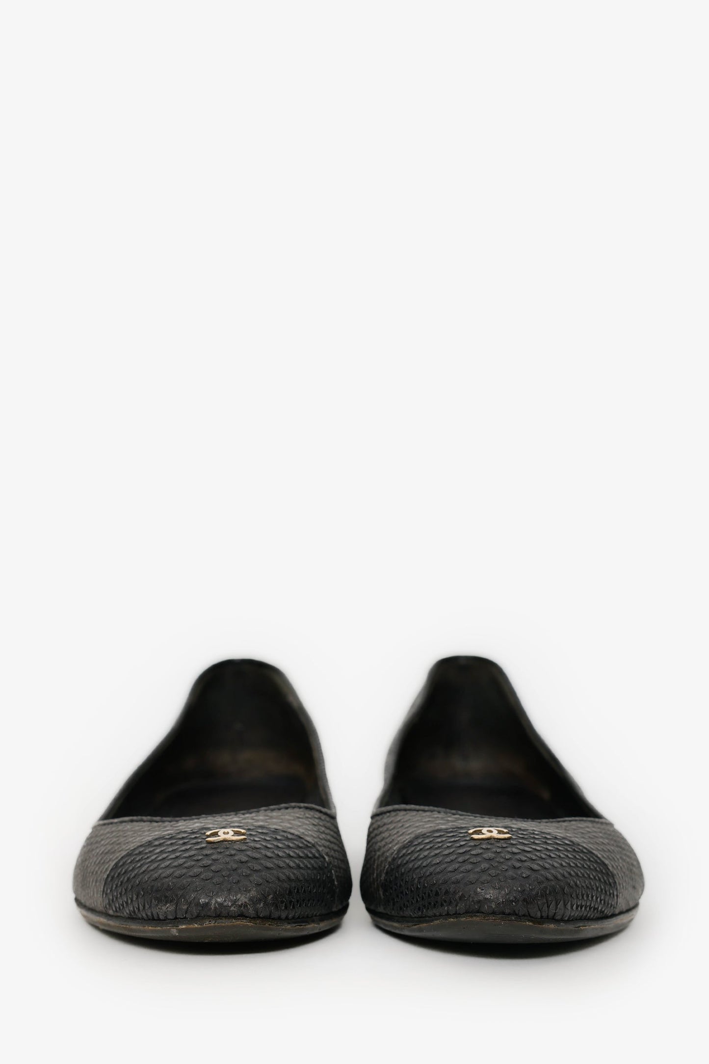 Pre-Loved Chanel™ Black/Grey Embossed Leather CC Ballet Flats Size 37