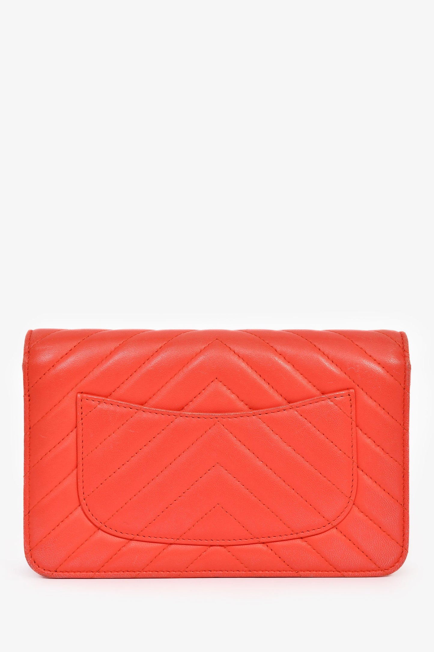 Pre-Loved Chanel™ 2016-17 Red Lambskin Chevron Quilted "Trendy" Wallet on Chain